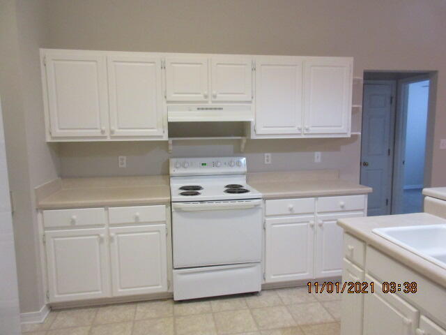 EMERALD VILLAGE S/D - Residential Lease