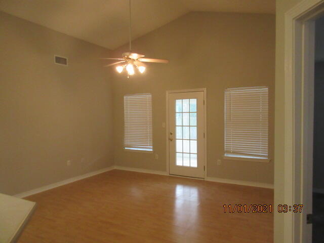 EMERALD VILLAGE S/D - Residential Lease