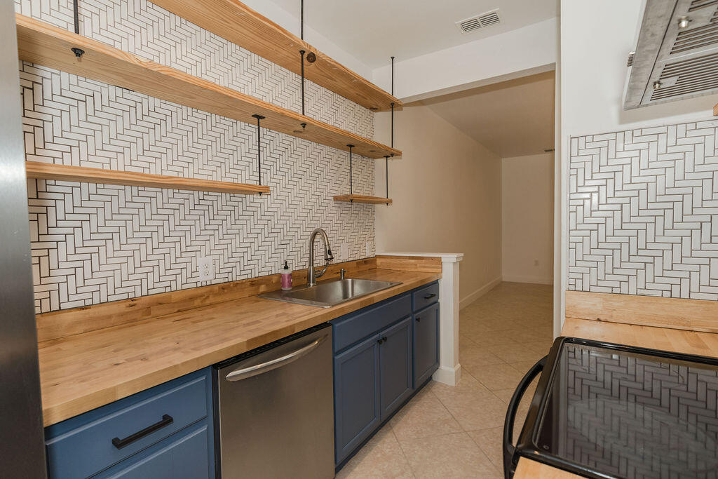 Palms of Freeport - Residential Lease