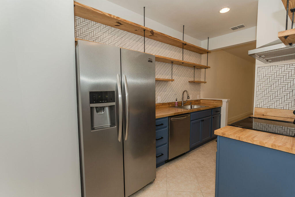 Palms of Freeport - Residential Lease