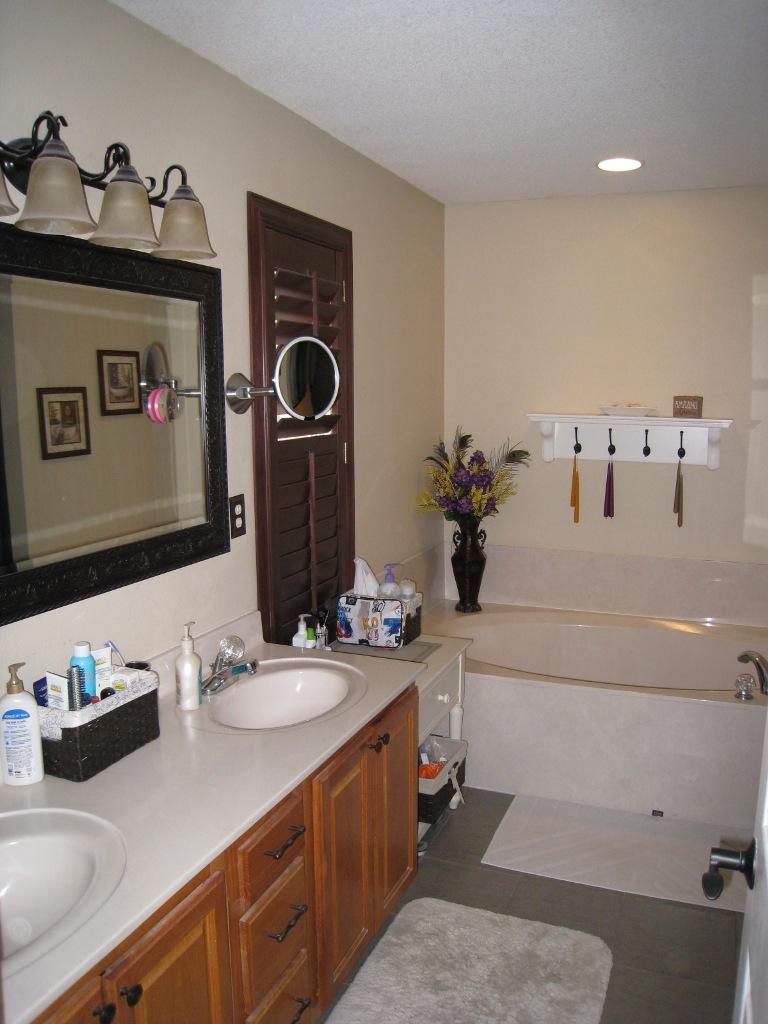 MELISSA OAKS - Residential