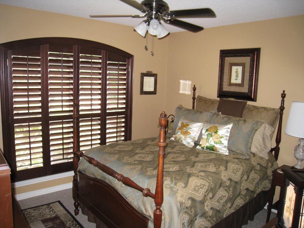 MELISSA OAKS - Residential