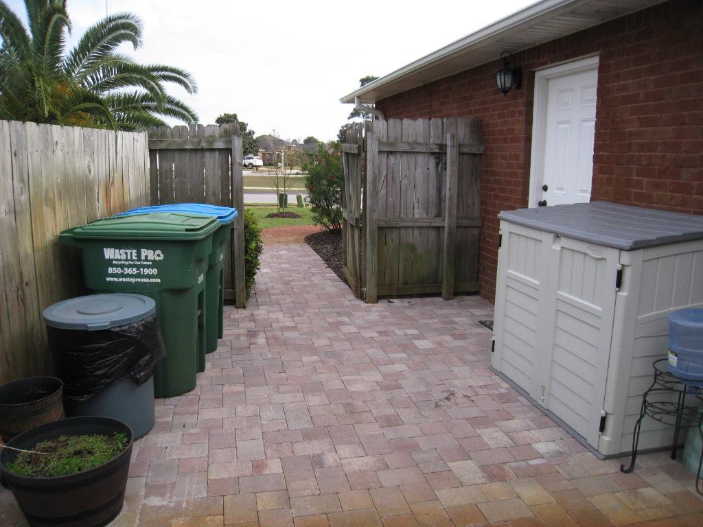 MELISSA OAKS - Residential