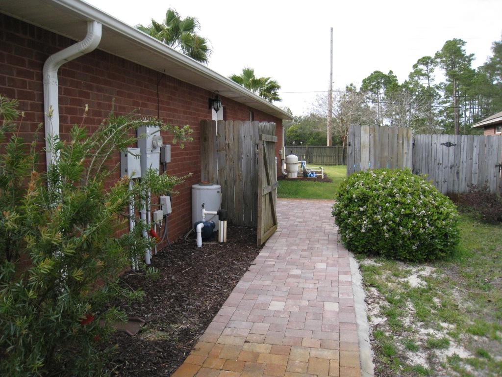 MELISSA OAKS - Residential