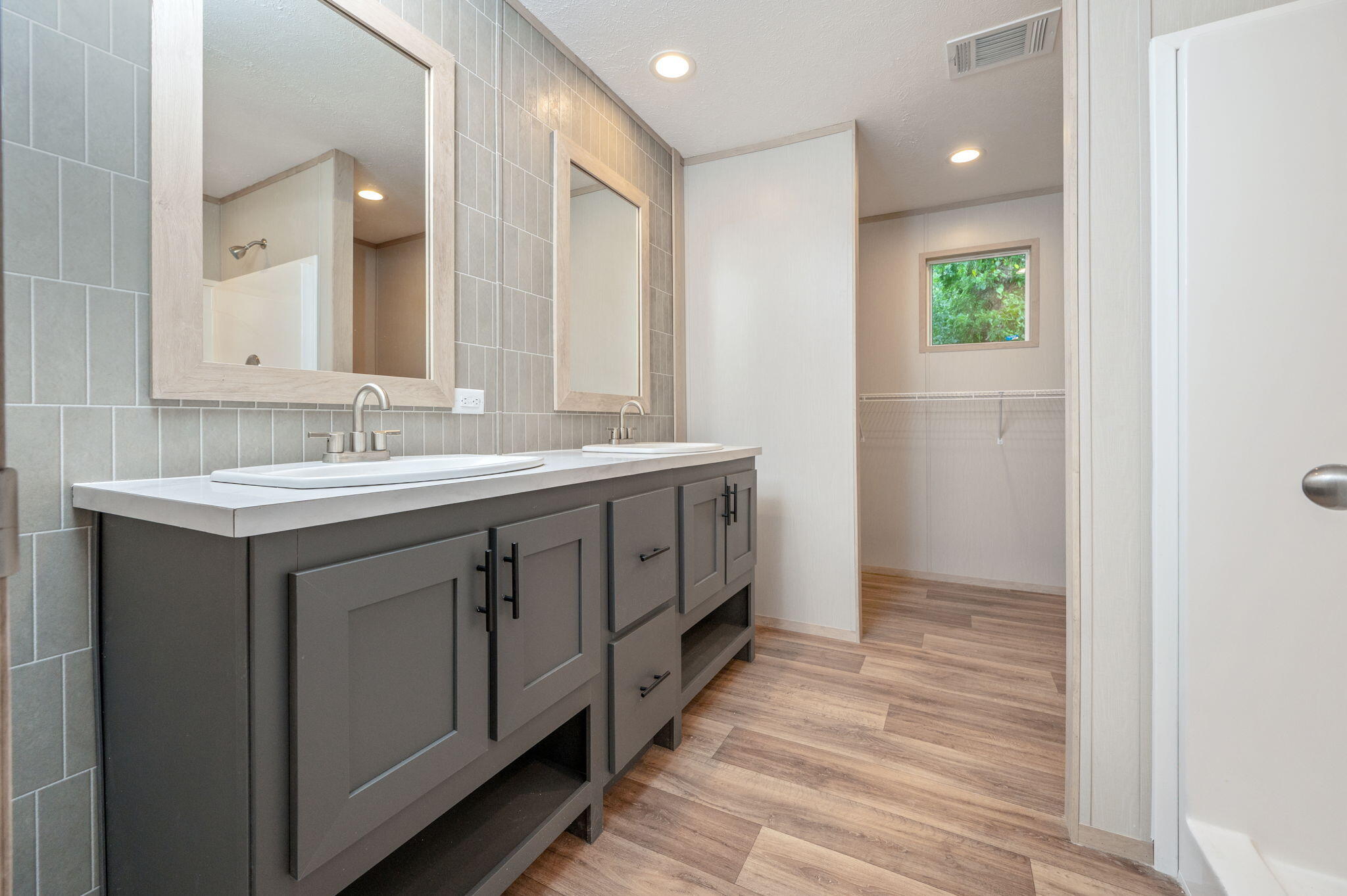 OAKWOOD HILLS UNIT 1 - Residential