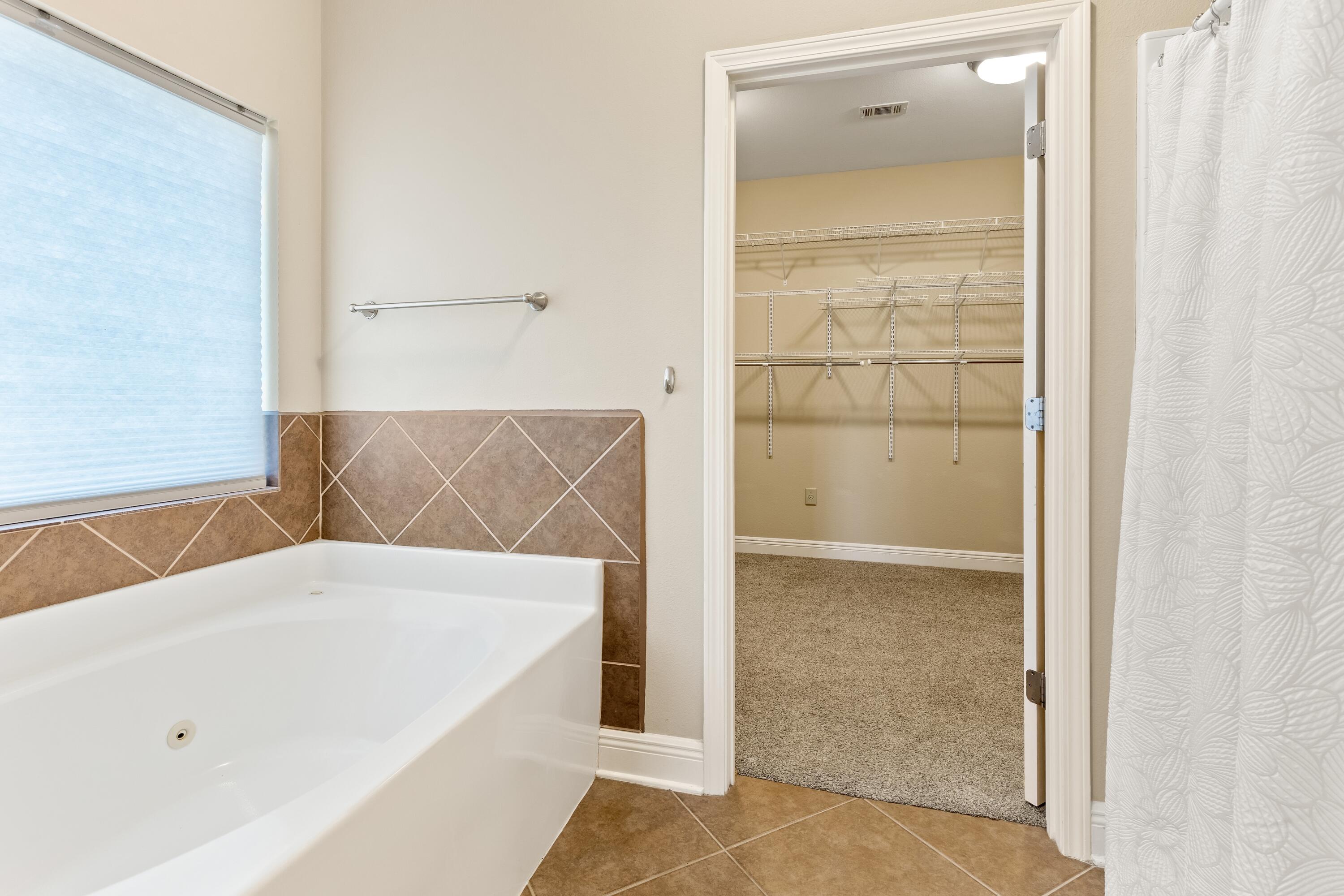 HAMMOCK BAY - SYMPHONY - Residential Lease
