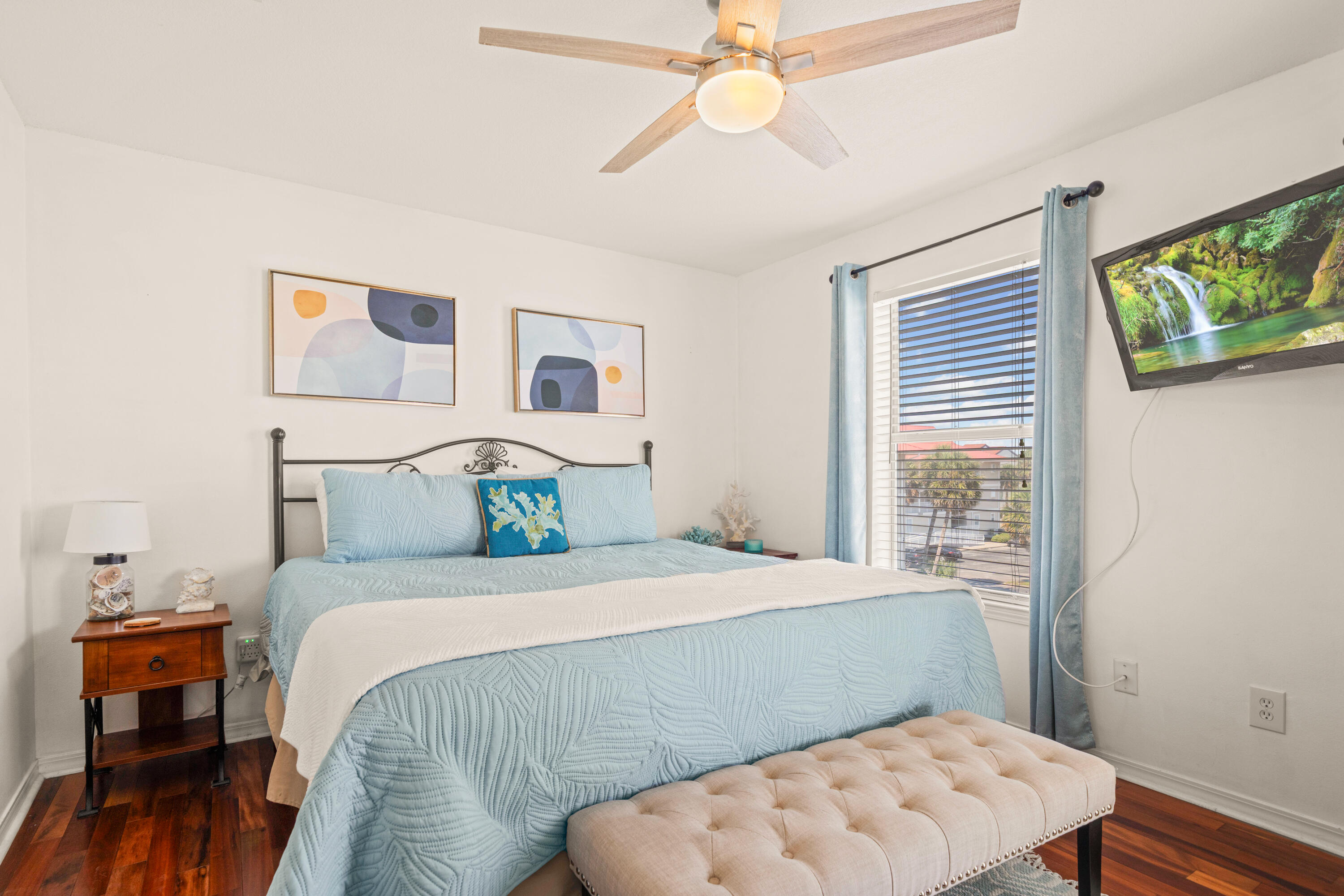 SUNSET HARBOUR VILLAS CONDOMINIUM - Residential
