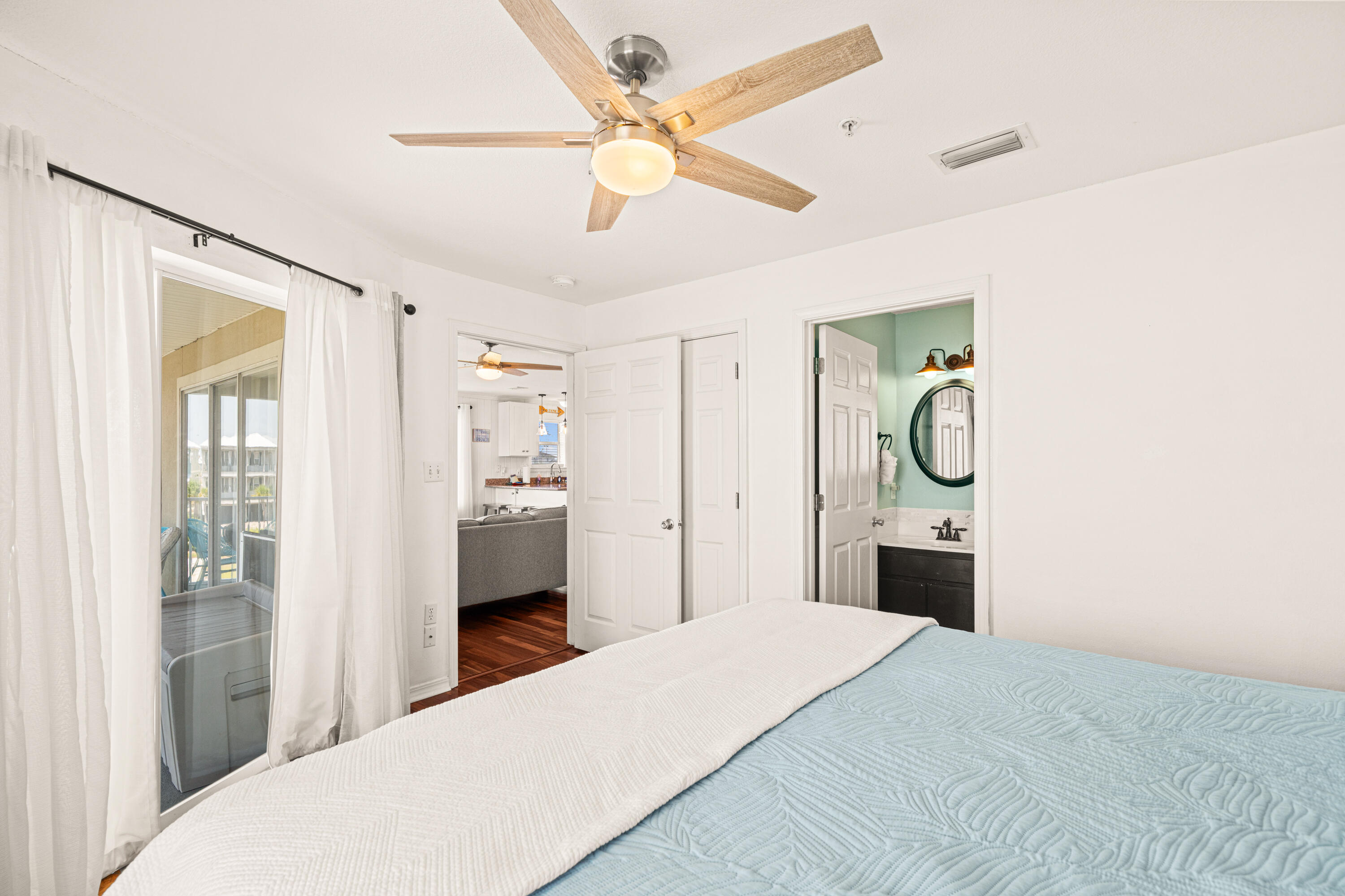 SUNSET HARBOUR VILLAS CONDOMINIUM - Residential