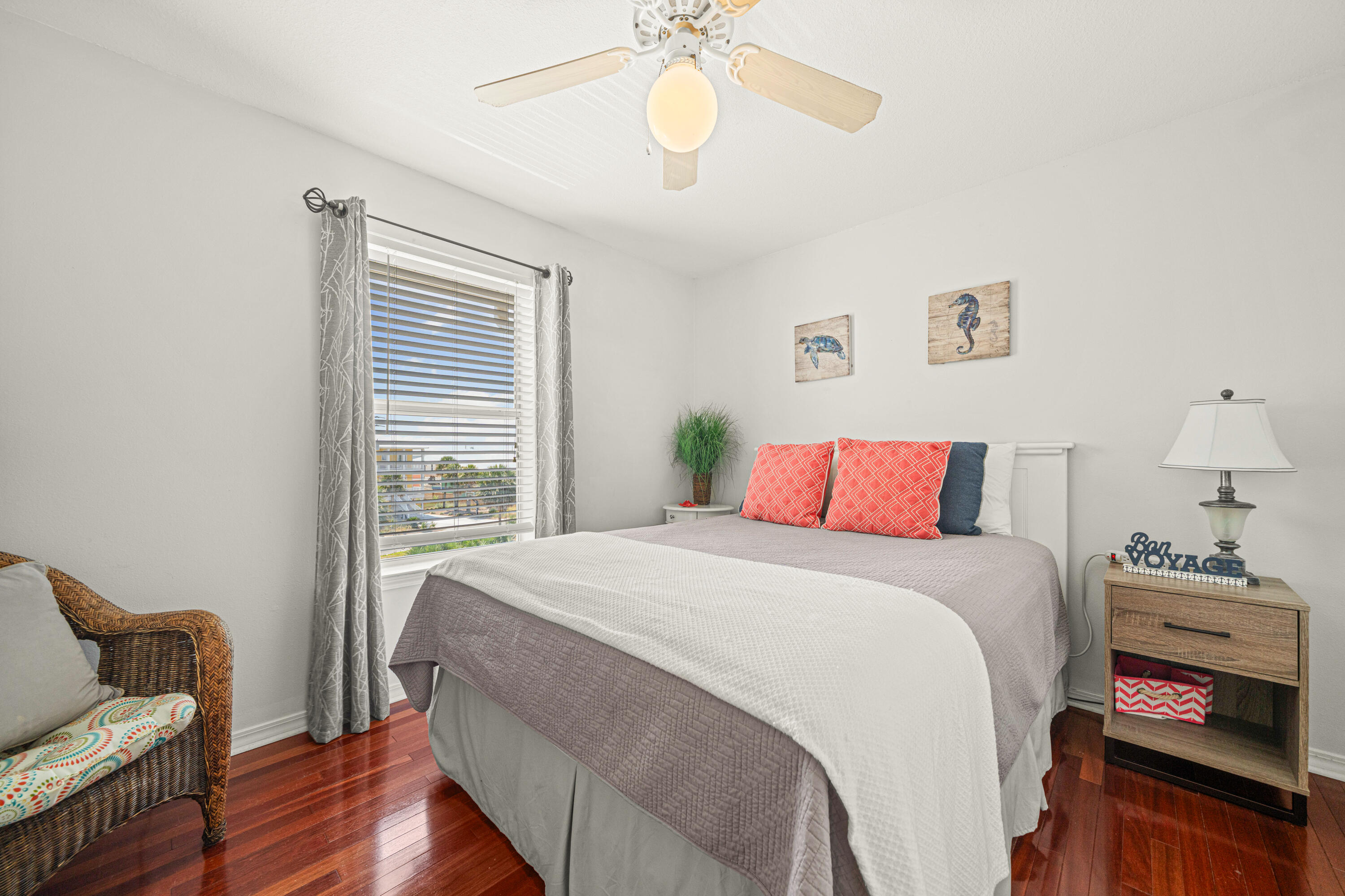 SUNSET HARBOUR VILLAS CONDOMINIUM - Residential
