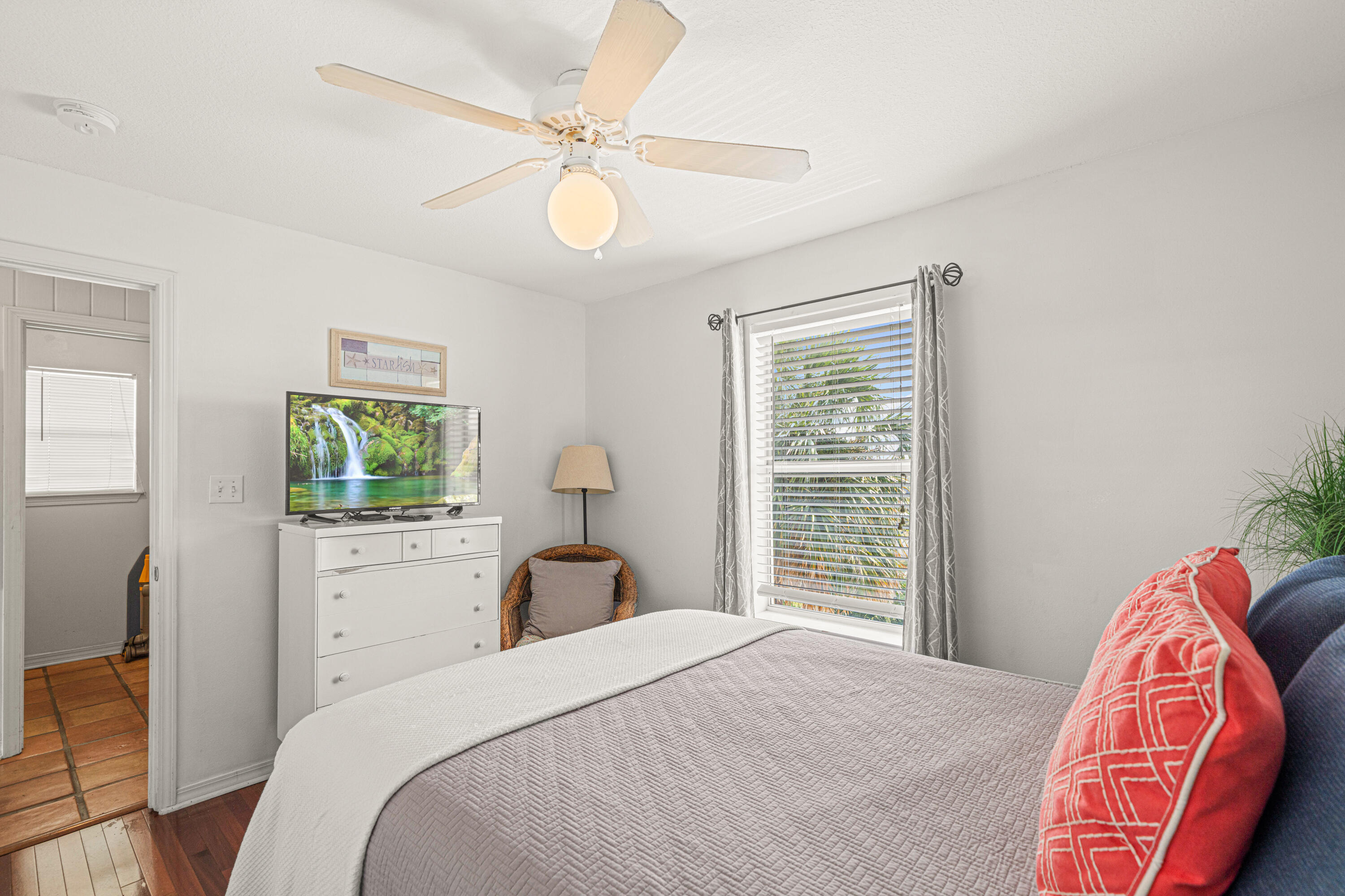 SUNSET HARBOUR VILLAS CONDOMINIUM - Residential