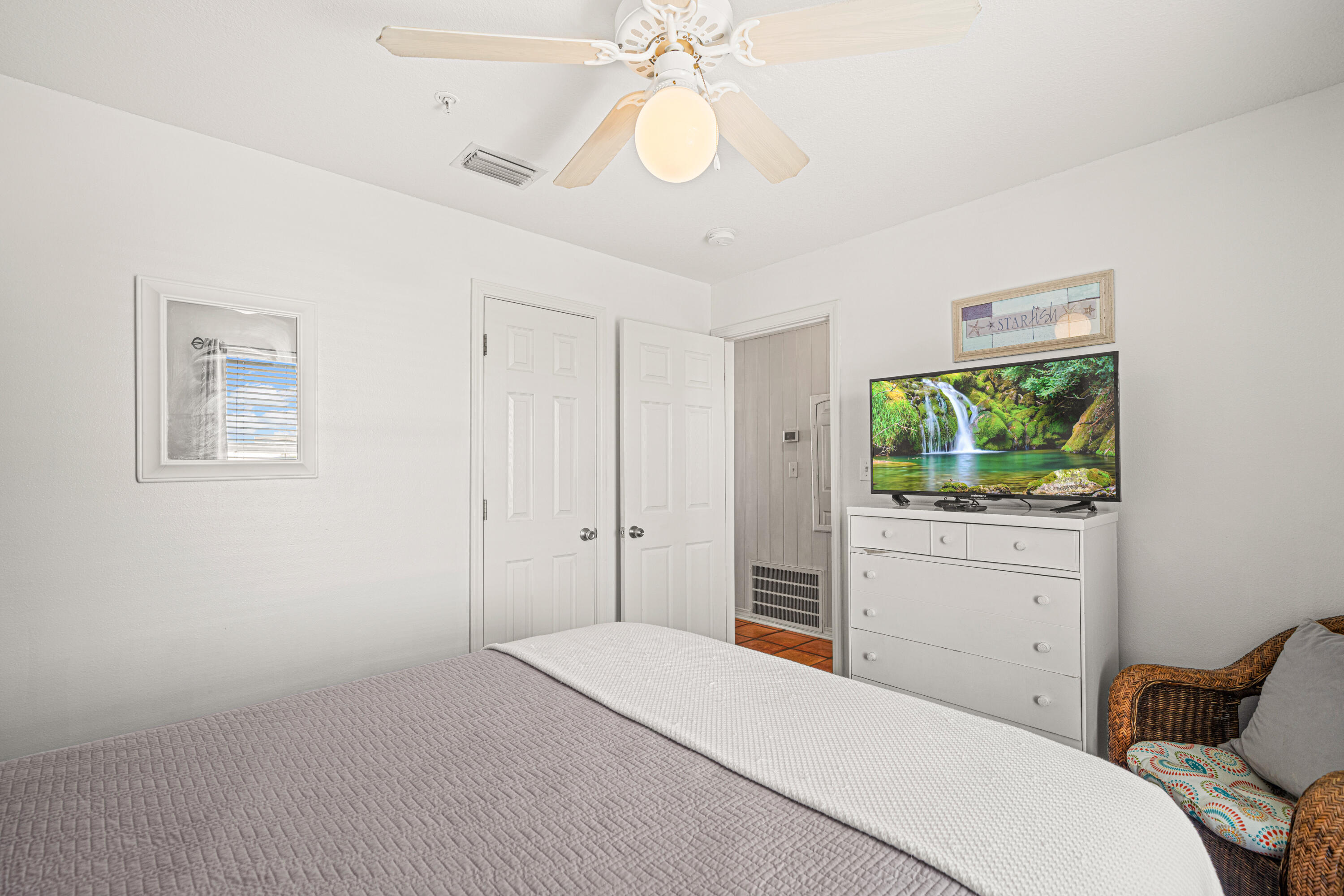 SUNSET HARBOUR VILLAS CONDOMINIUM - Residential