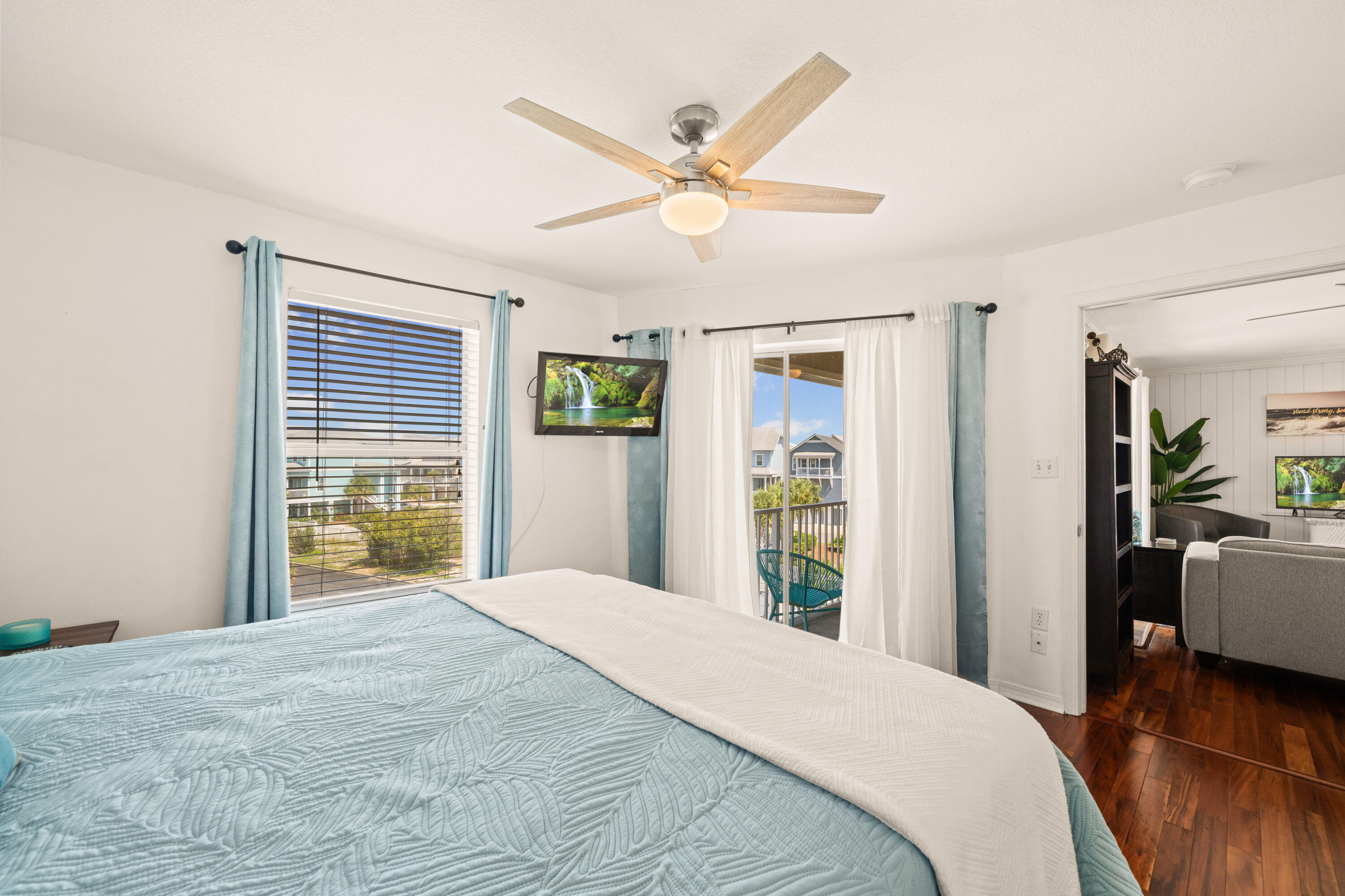 SUNSET HARBOUR VILLAS CONDOMINIUM - Residential