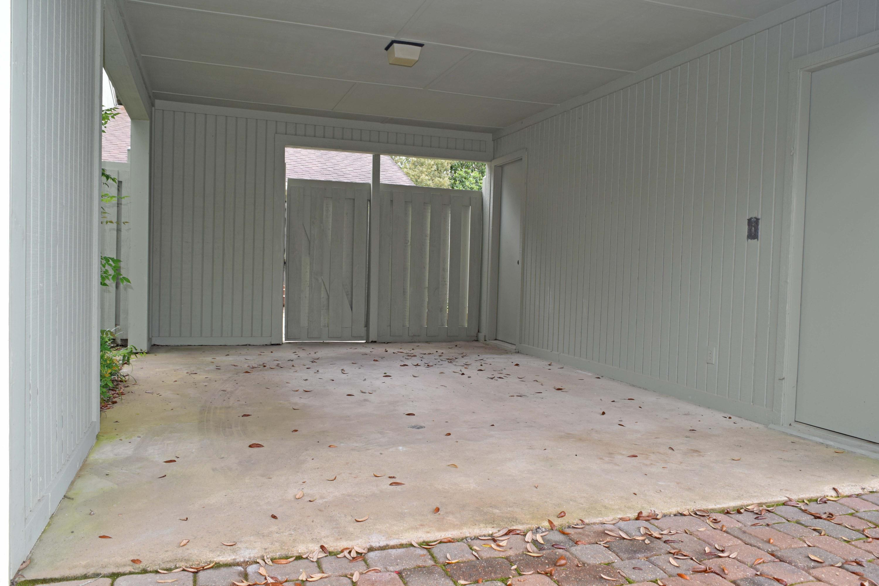 ROYAL OAK VILLAGE - Residential