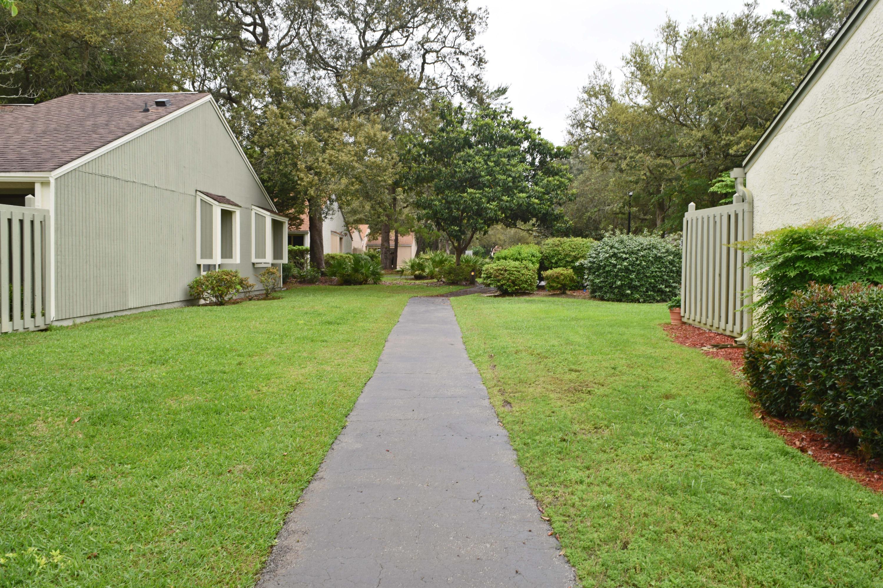 ROYAL OAK VILLAGE - Residential