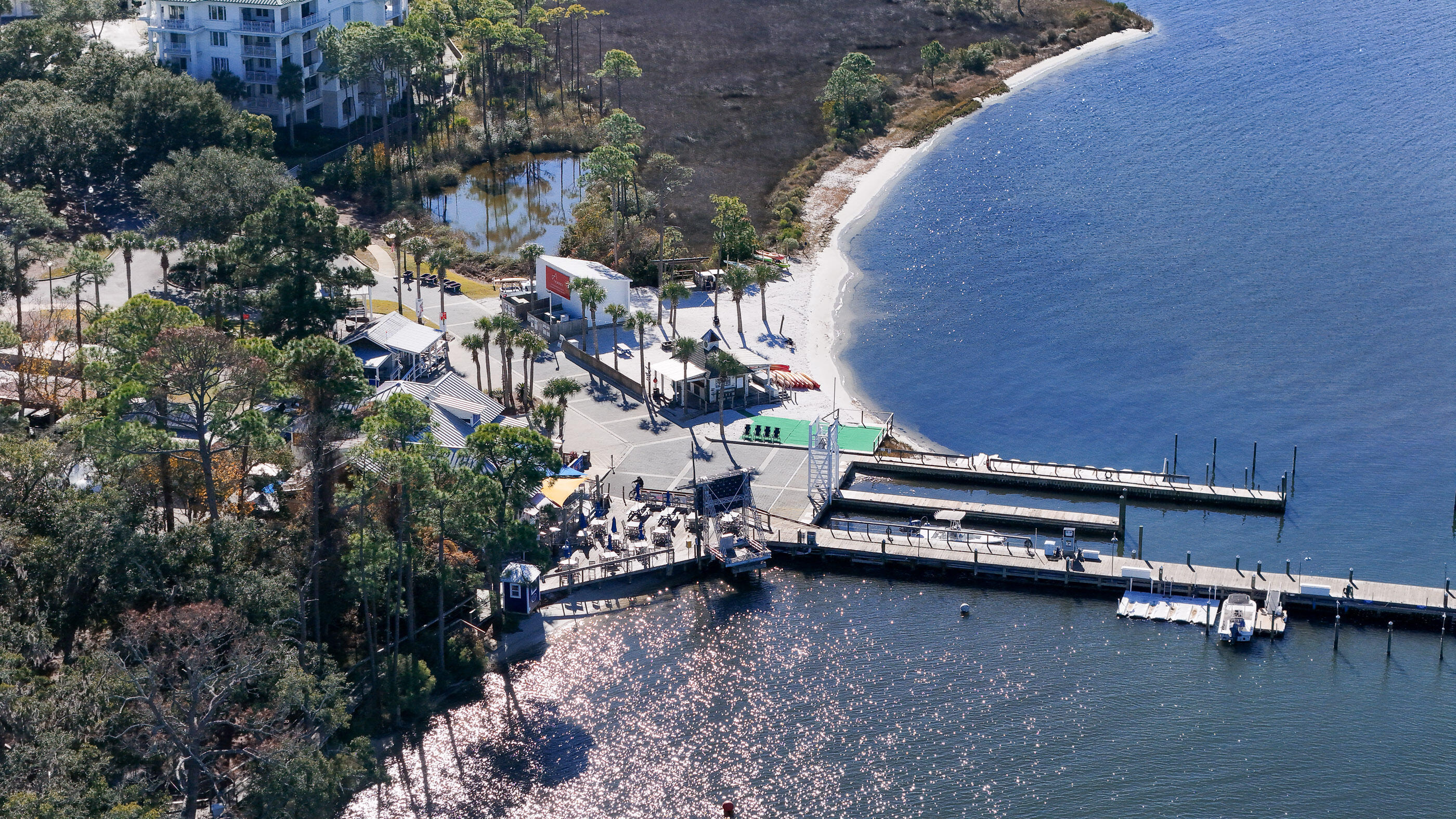 PILOT HOUSE - Residential