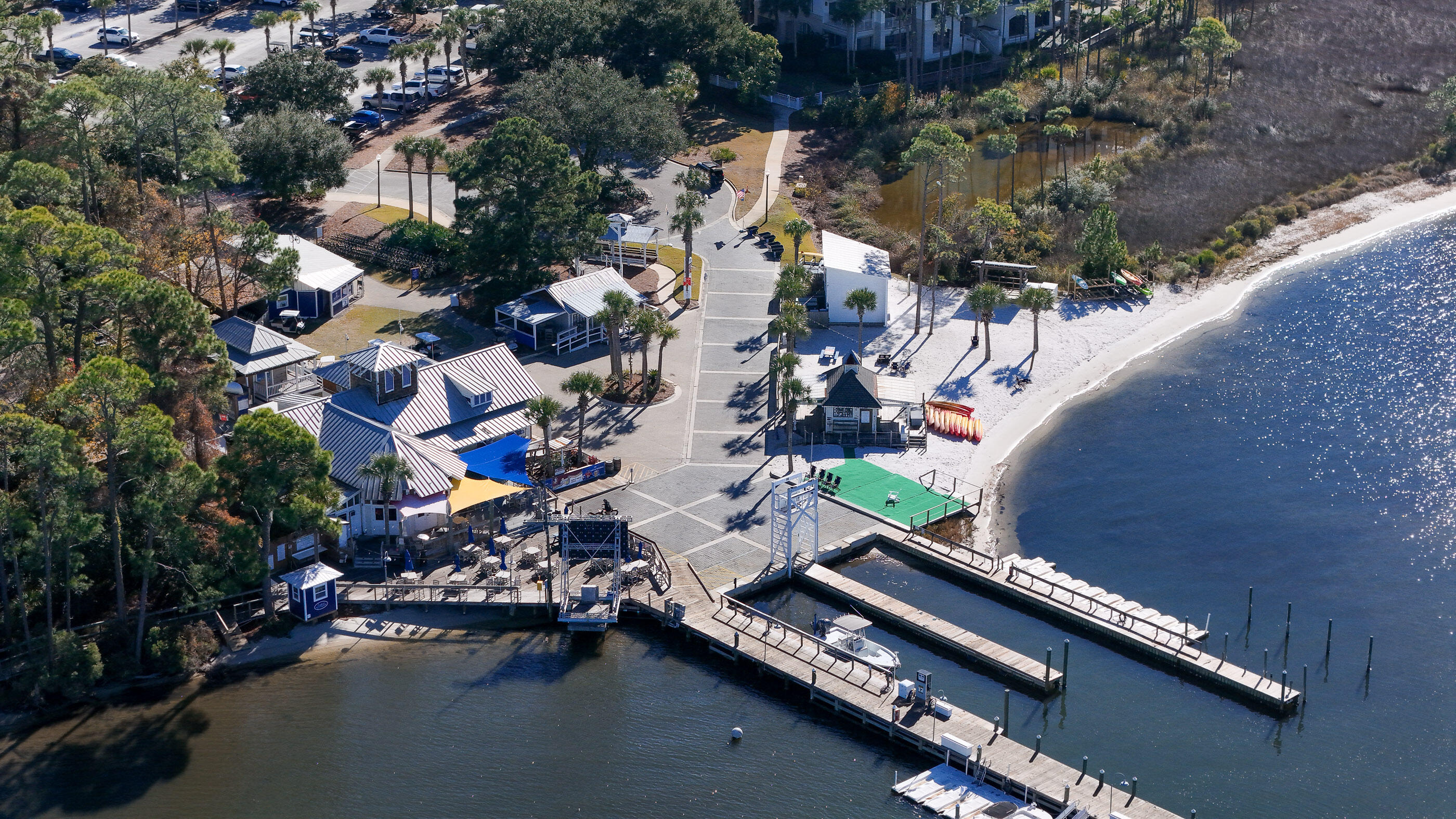 PILOT HOUSE - Residential