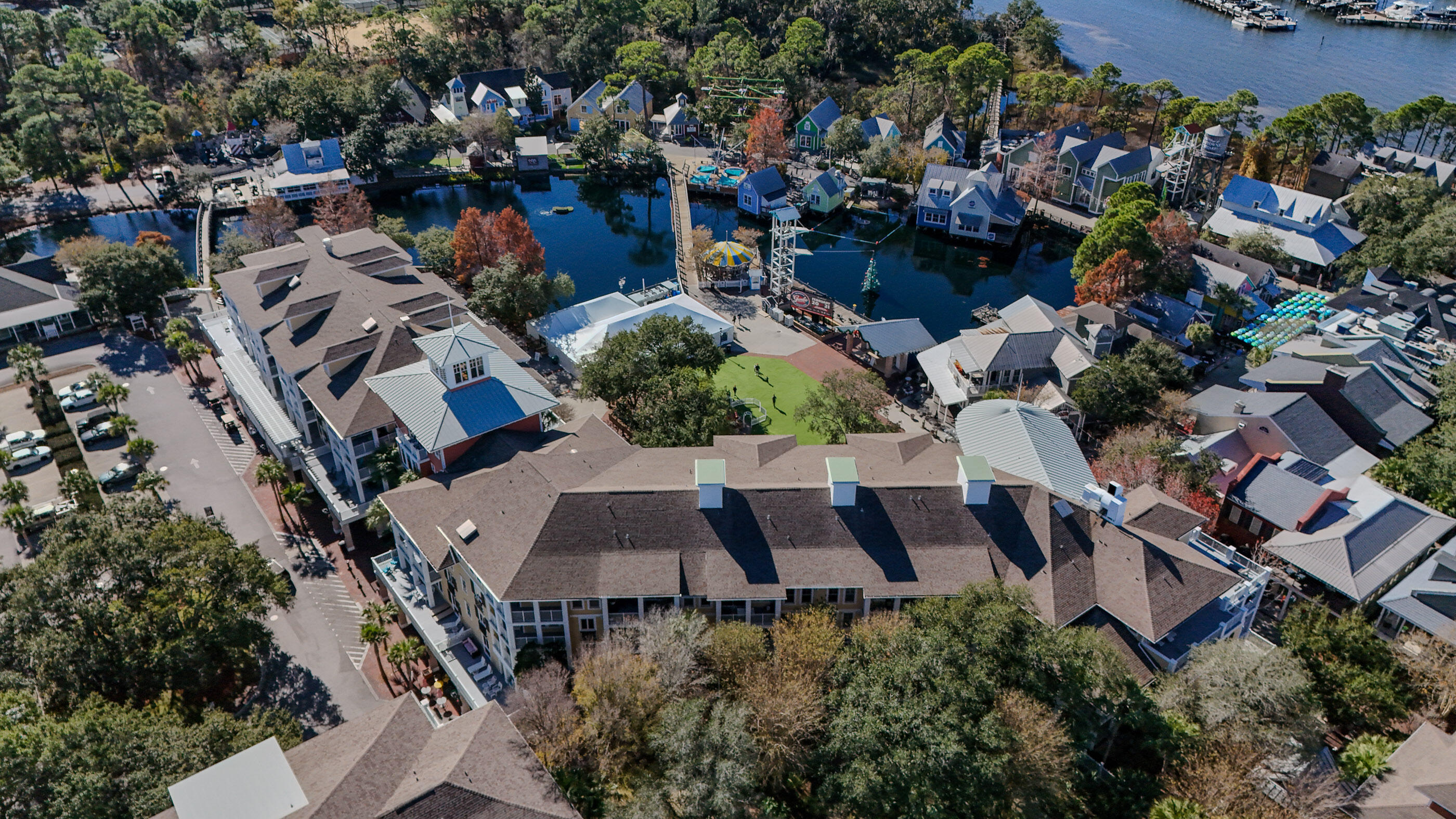 PILOT HOUSE - Residential