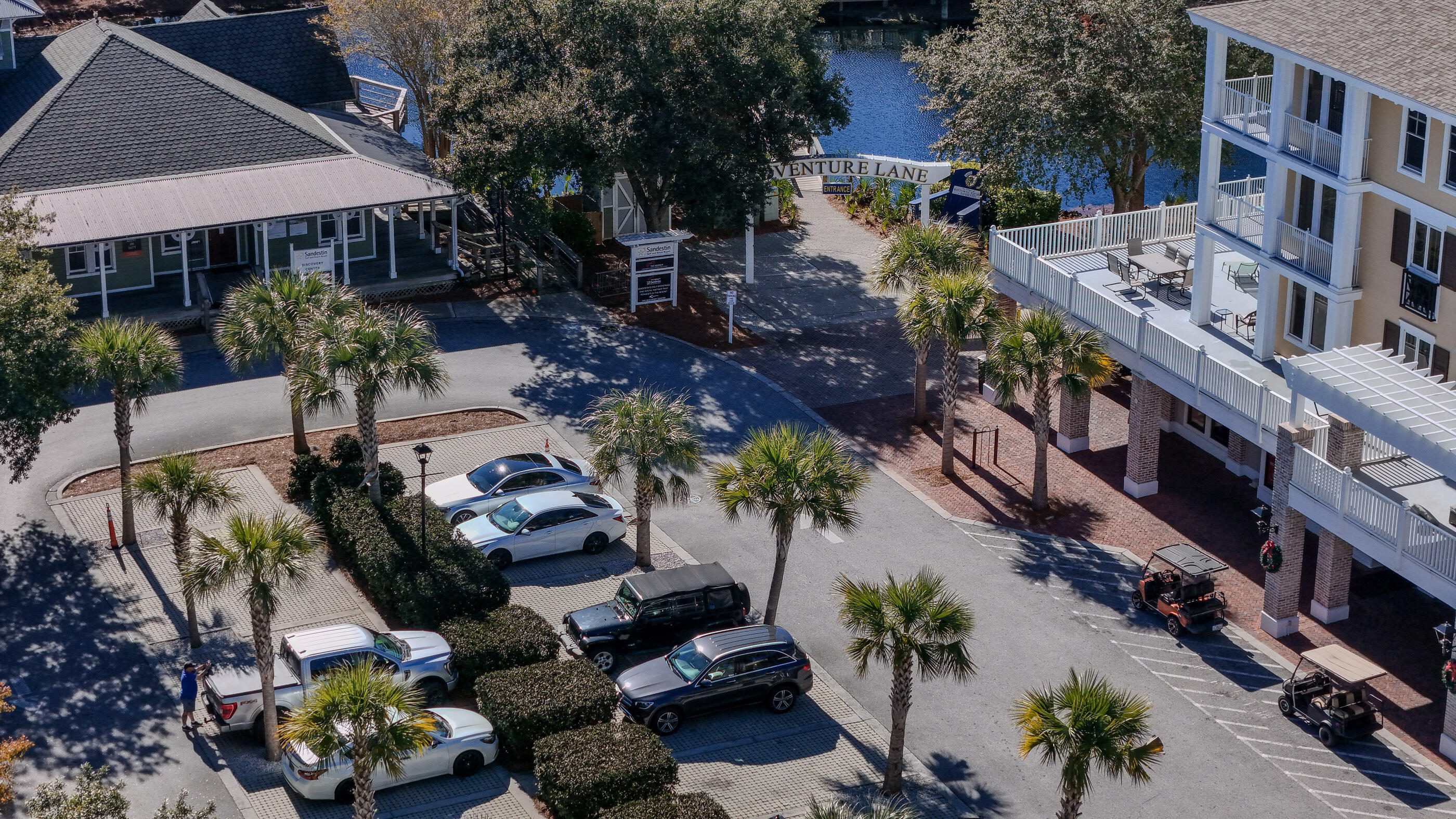 PILOT HOUSE - Residential