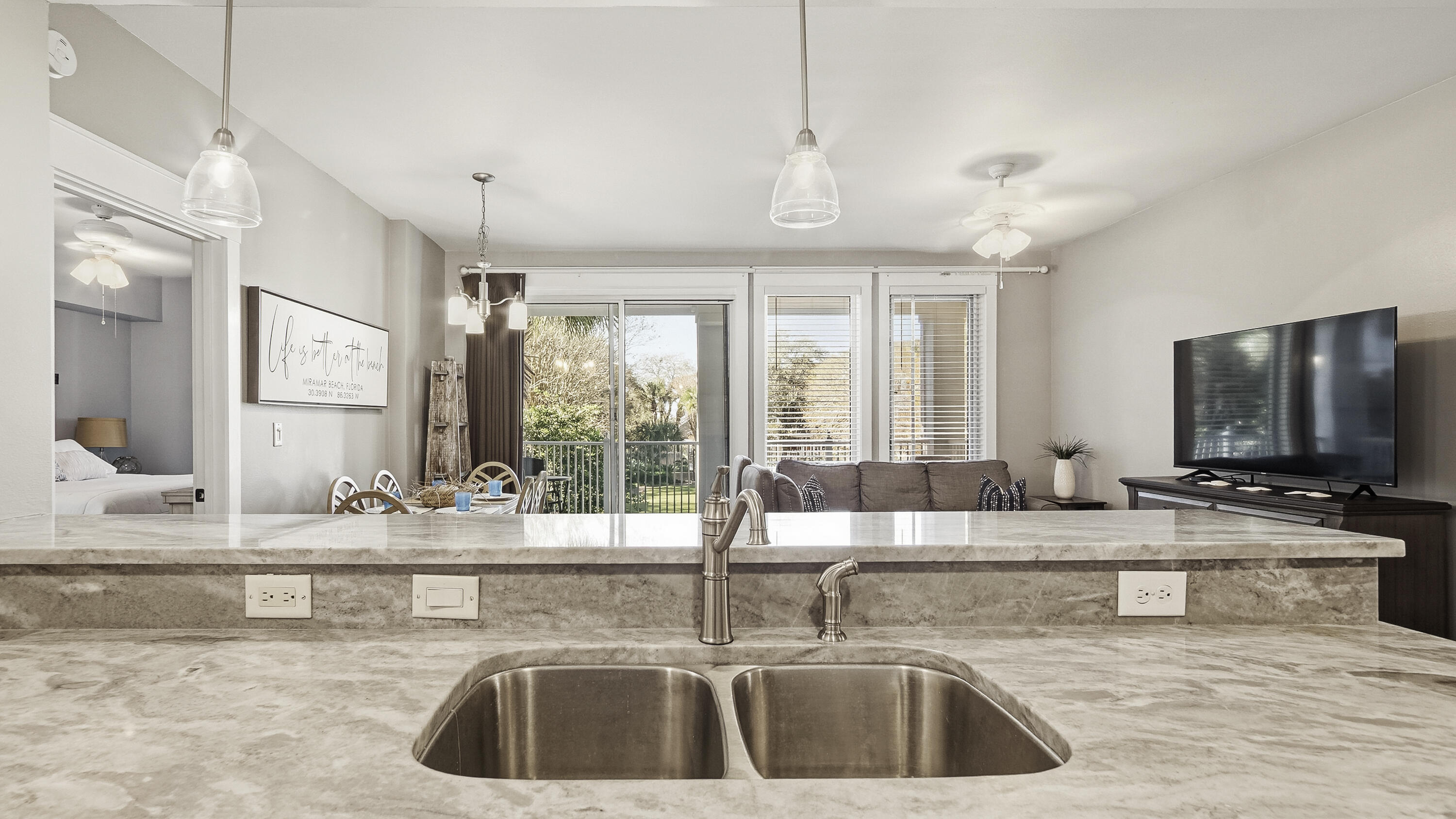 PILOT HOUSE - Residential