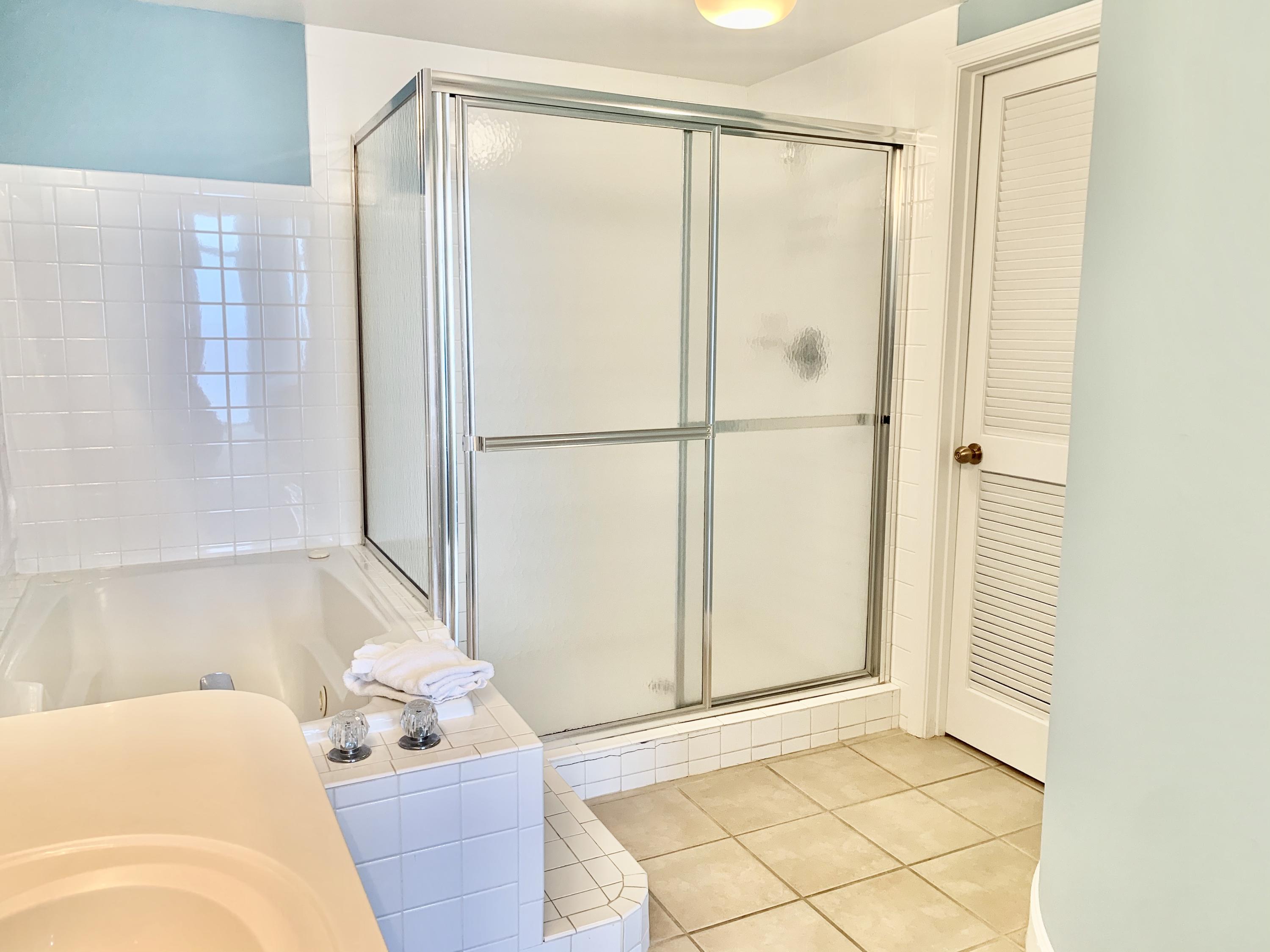 JADE EAST TOWERS CONDO - Residential