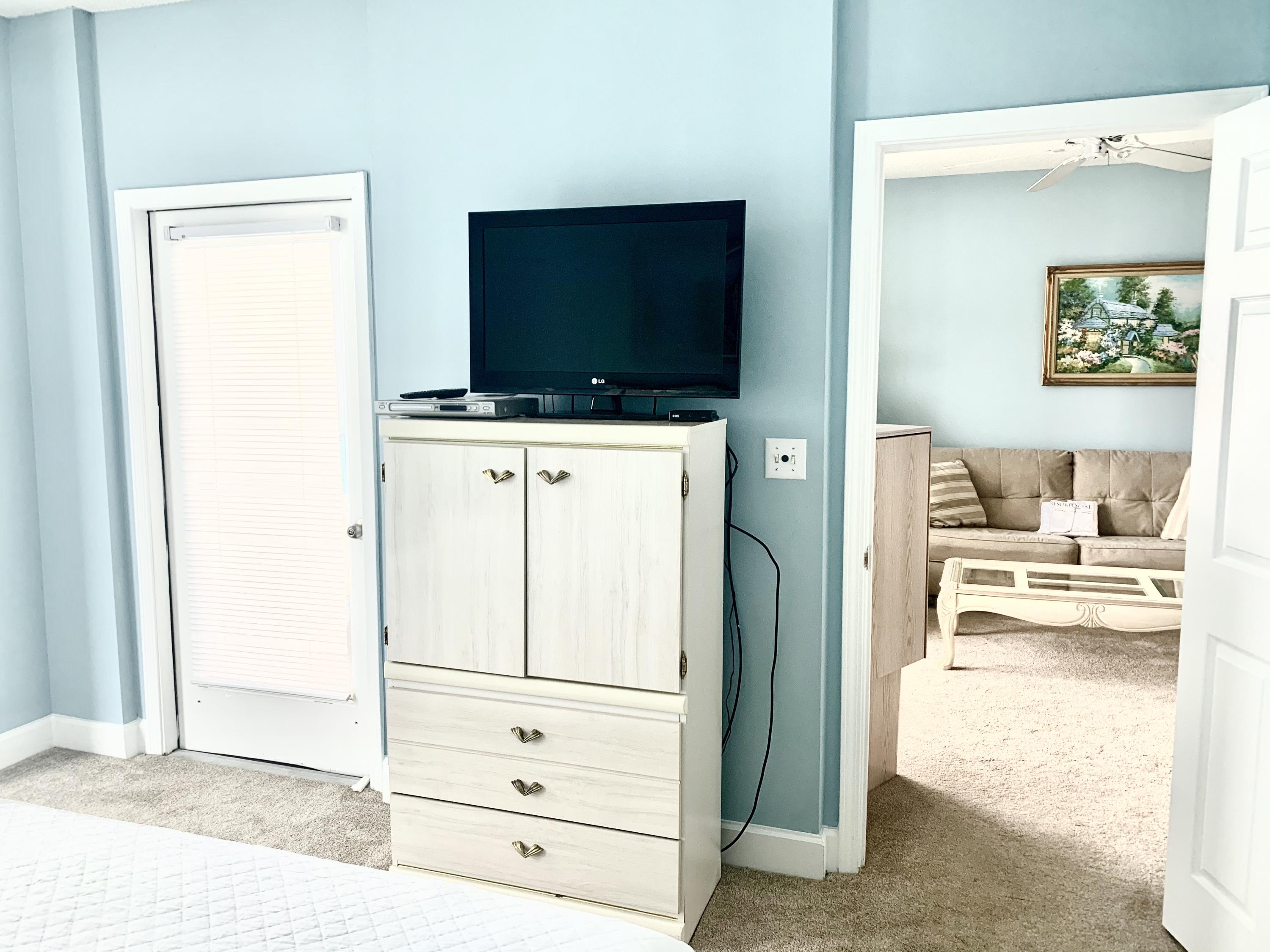 JADE EAST TOWERS CONDO - Residential