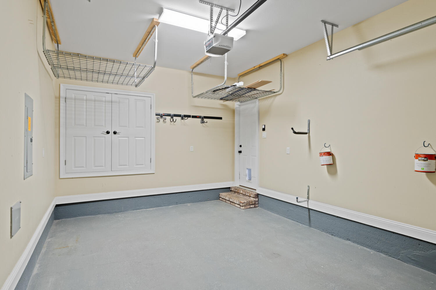 WALTON OAKS - Residential