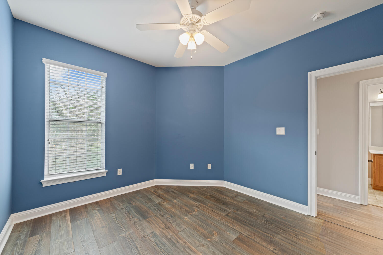 WALTON OAKS - Residential