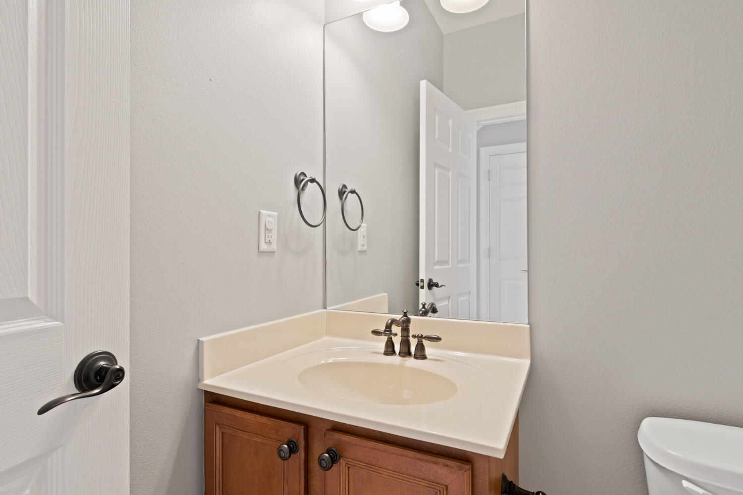 WALTON OAKS - Residential