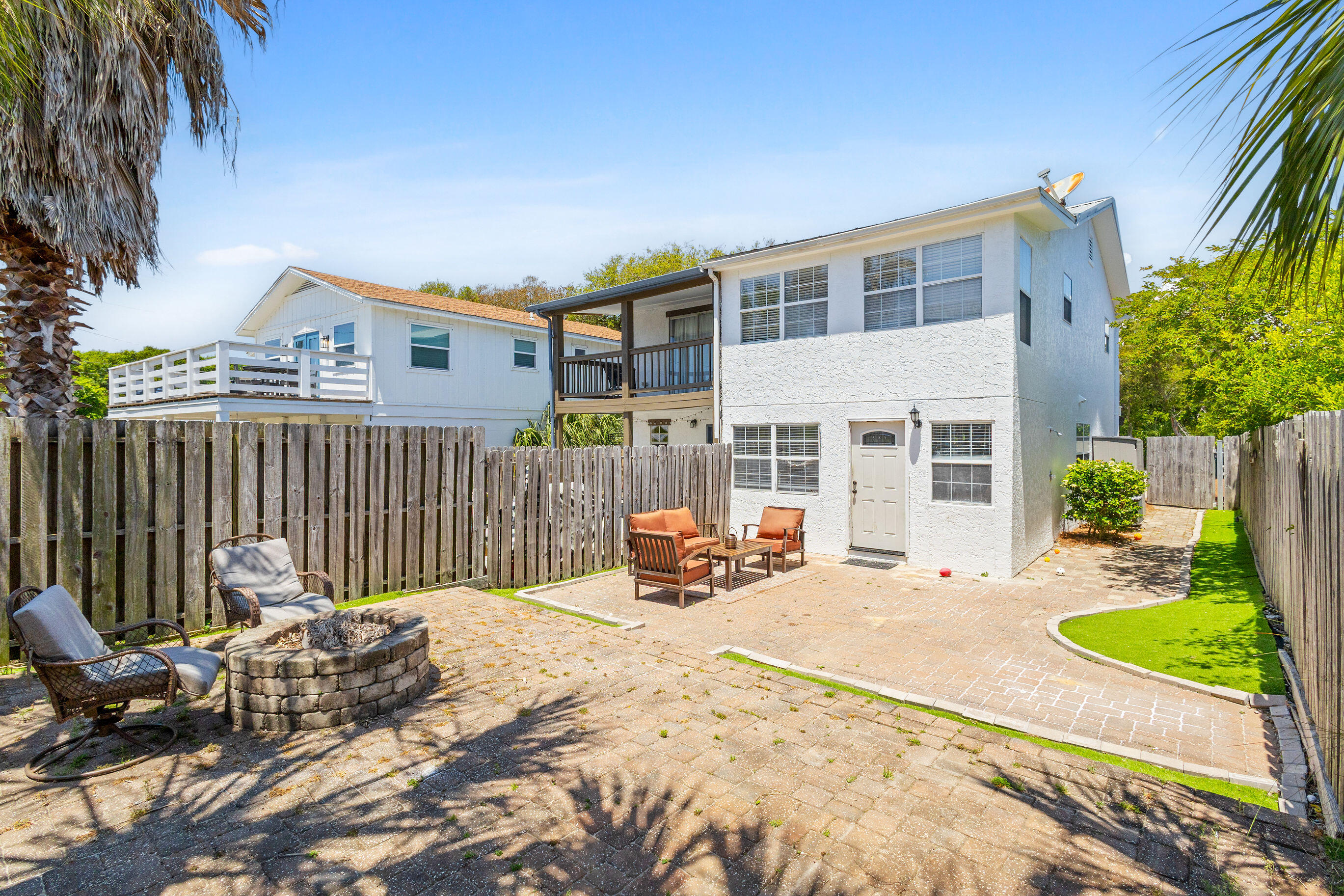 RIVIERA BEACH 1ST ADDN - Residential
