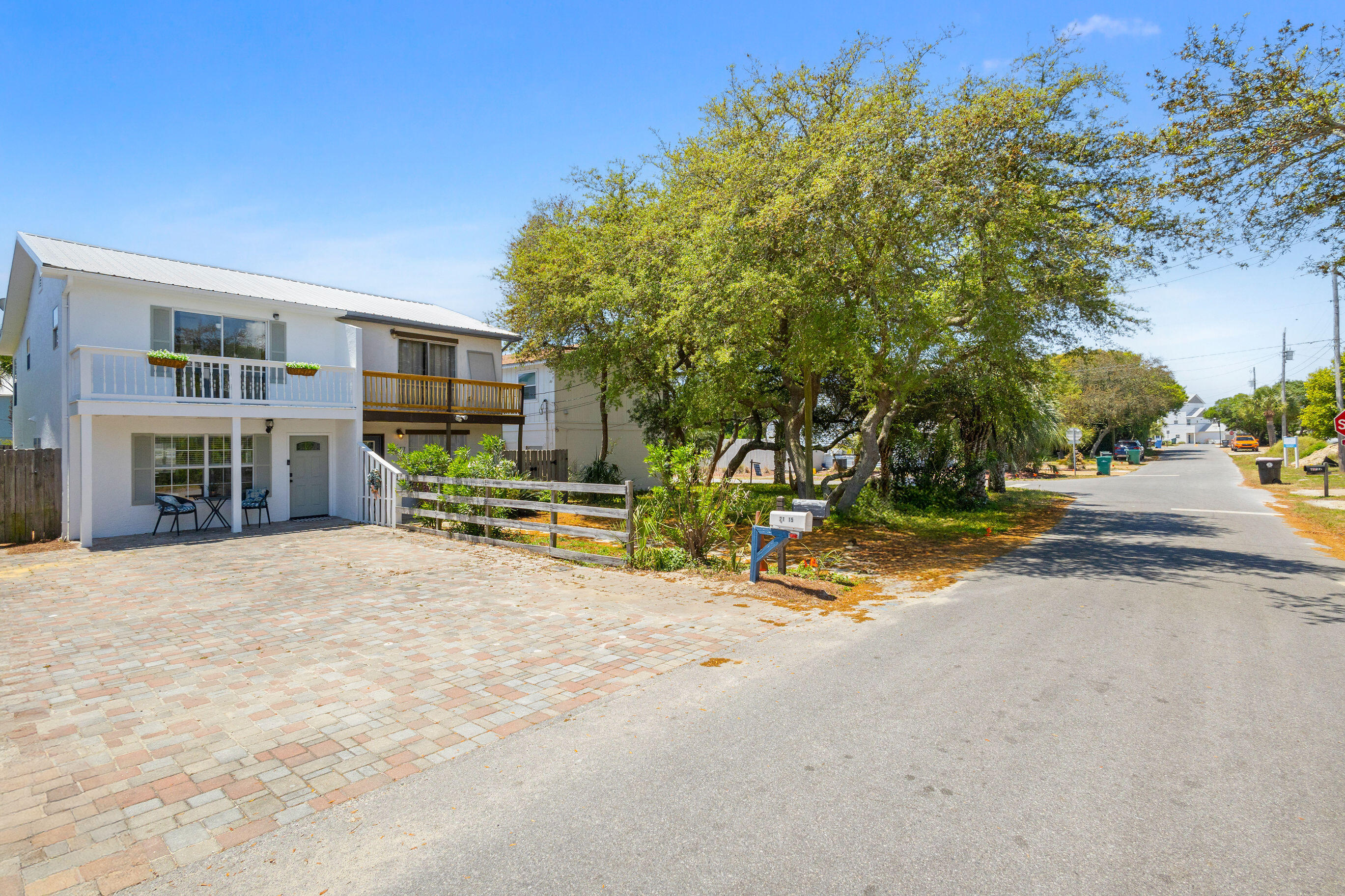 RIVIERA BEACH 1ST ADDN - Residential