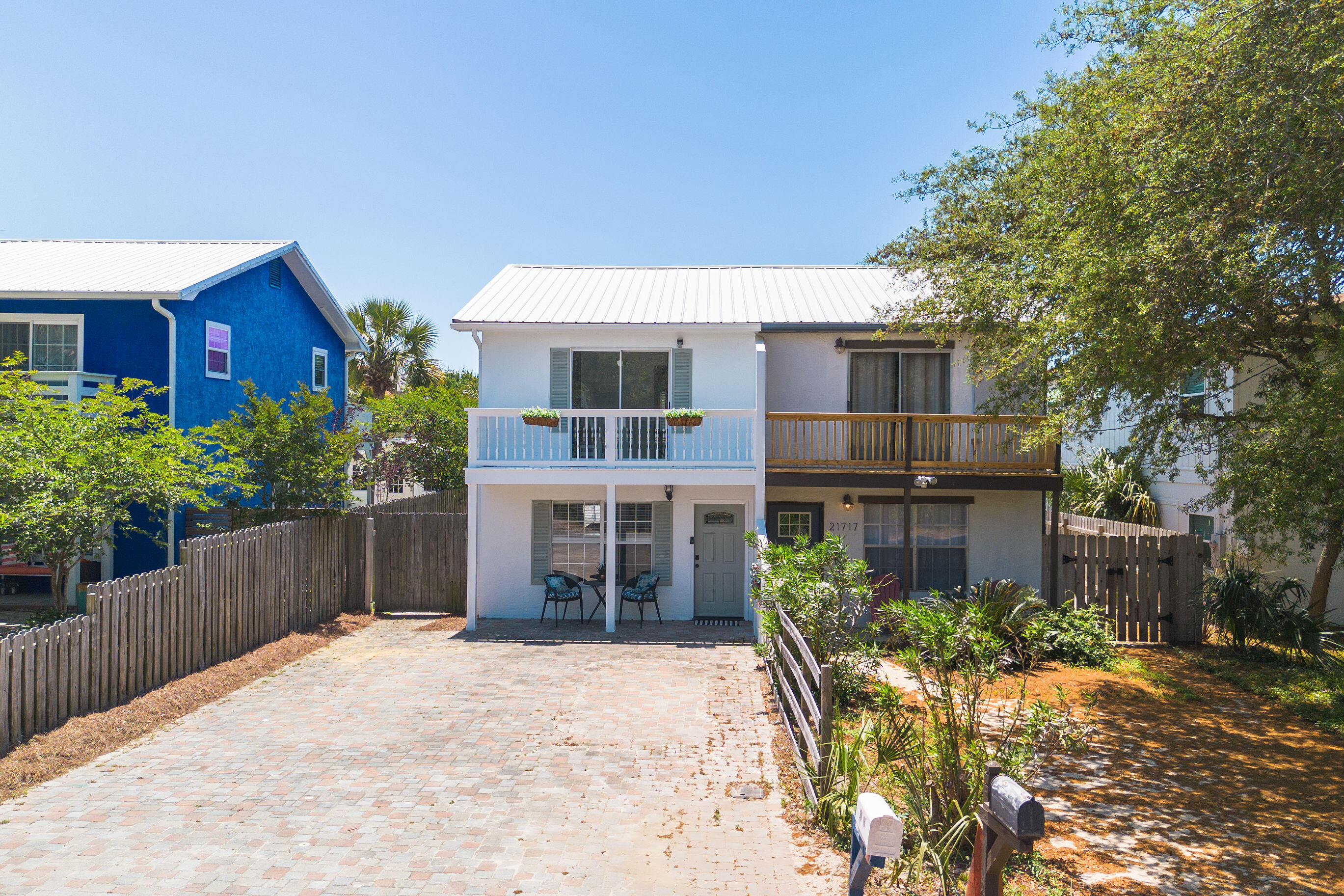 RIVIERA BEACH 1ST ADDN - Residential