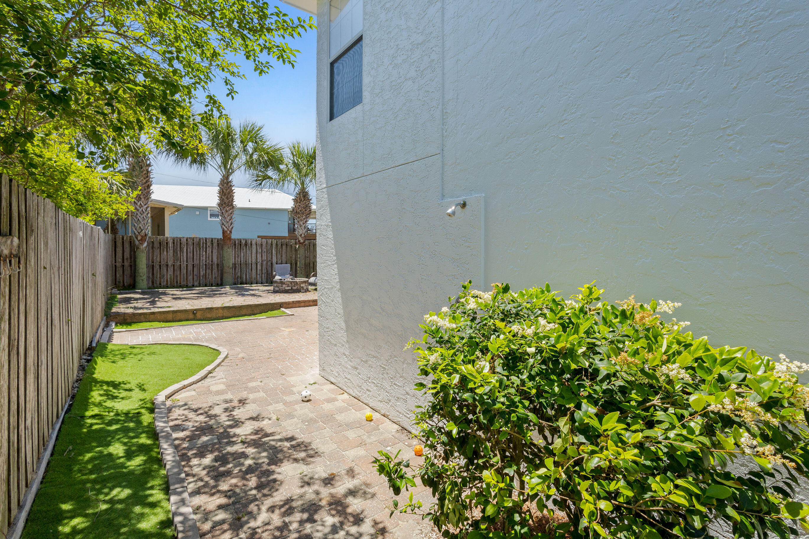 RIVIERA BEACH 1ST ADDN - Residential