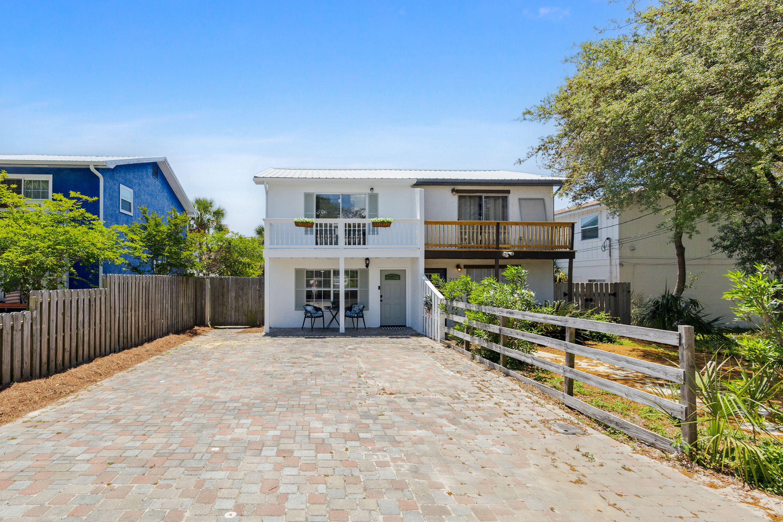 RIVIERA BEACH 1ST ADDN - Residential