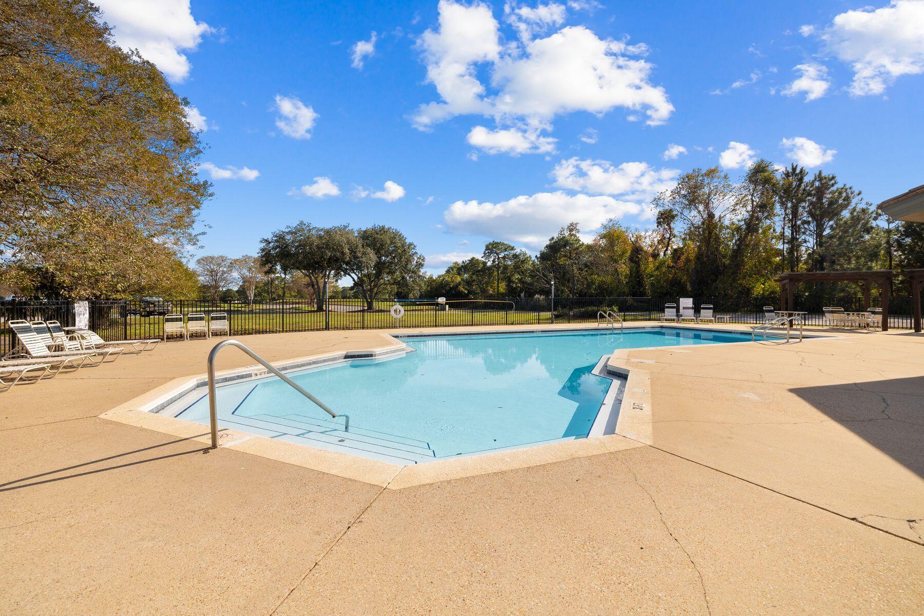 EMERALD BAY PH 1-B - Residential