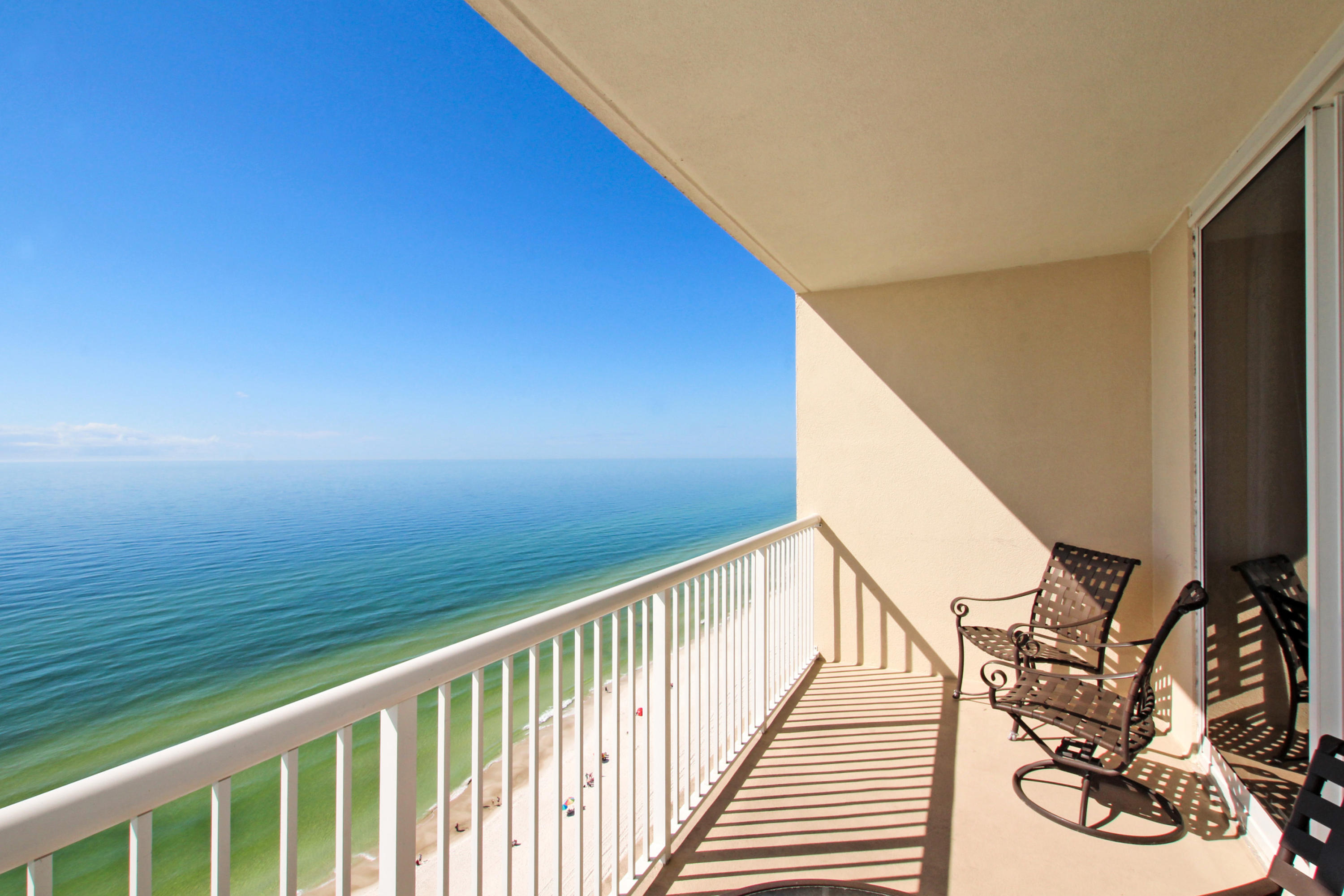 MAJESTIC BEACH TOWERS I - Residential