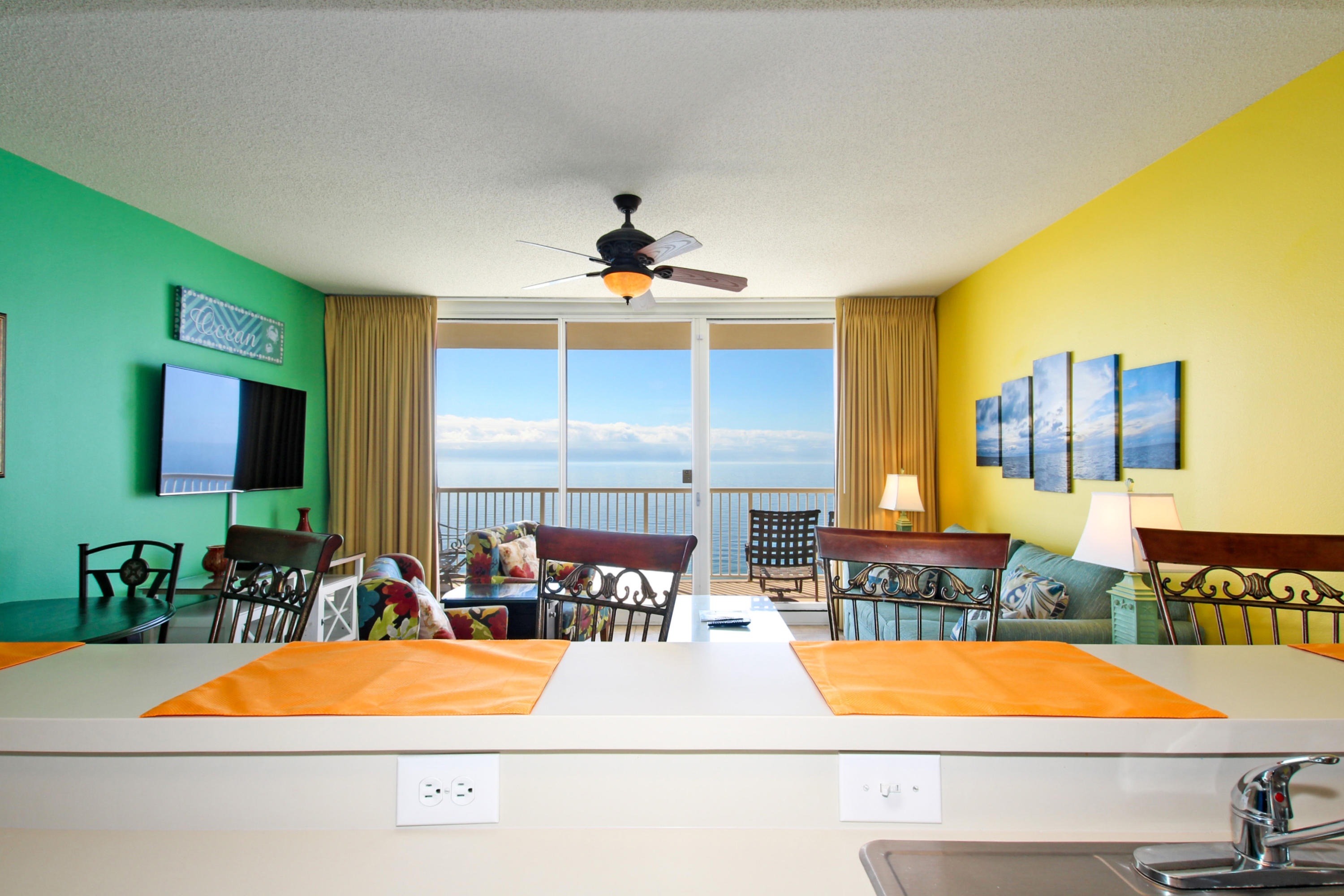 MAJESTIC BEACH TOWERS I - Residential