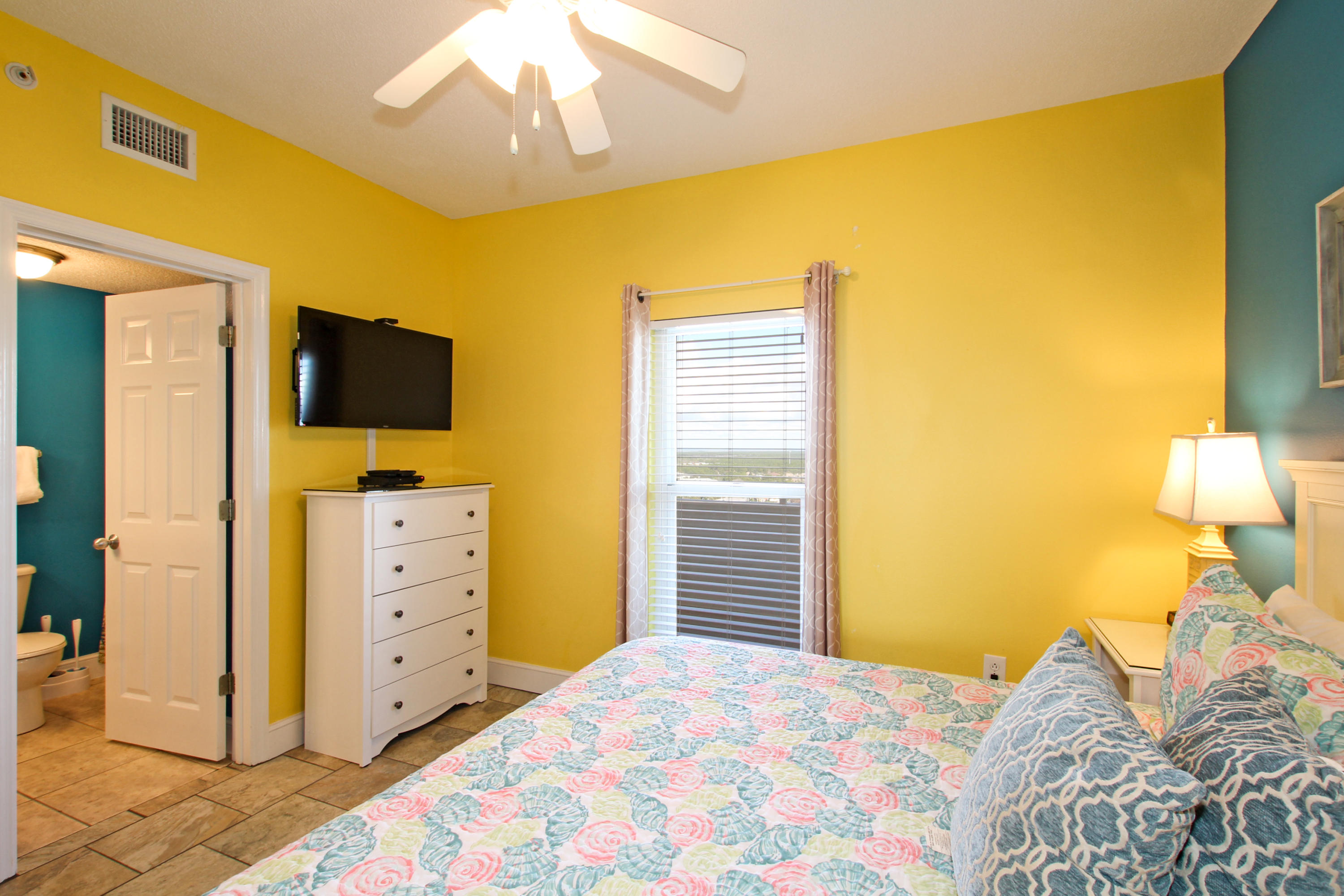 MAJESTIC BEACH TOWERS I - Residential