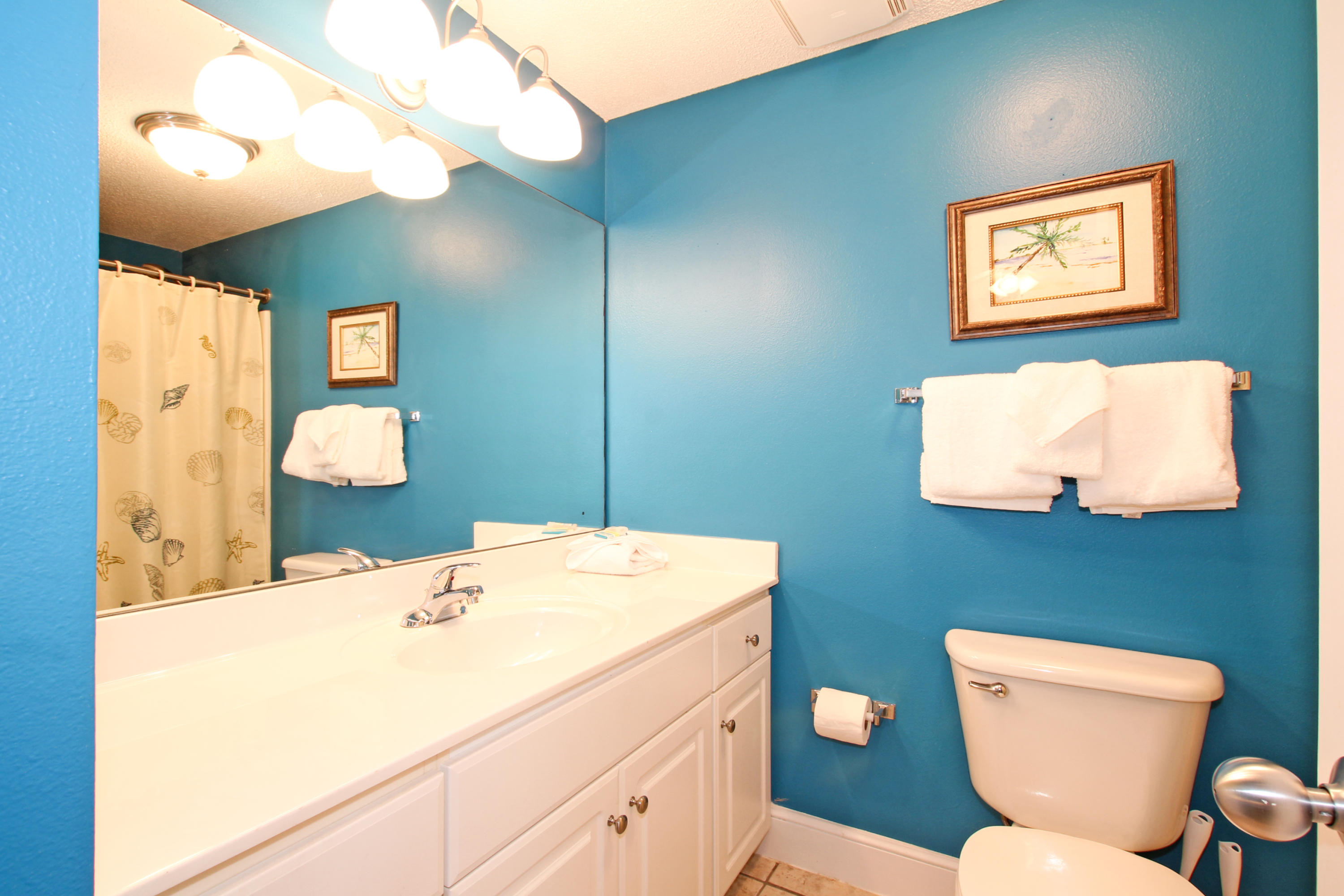 MAJESTIC BEACH TOWERS I - Residential