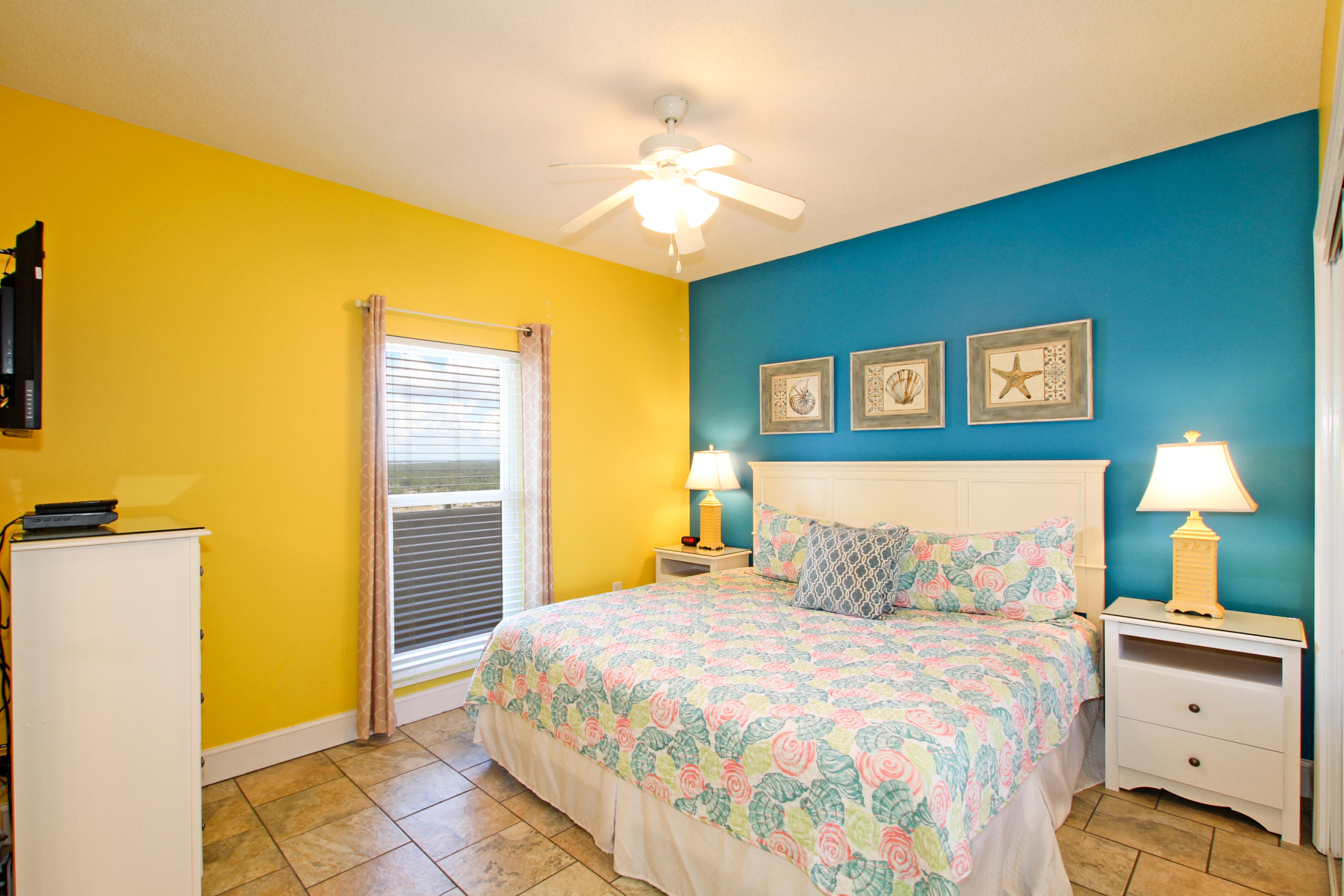 MAJESTIC BEACH TOWERS I - Residential