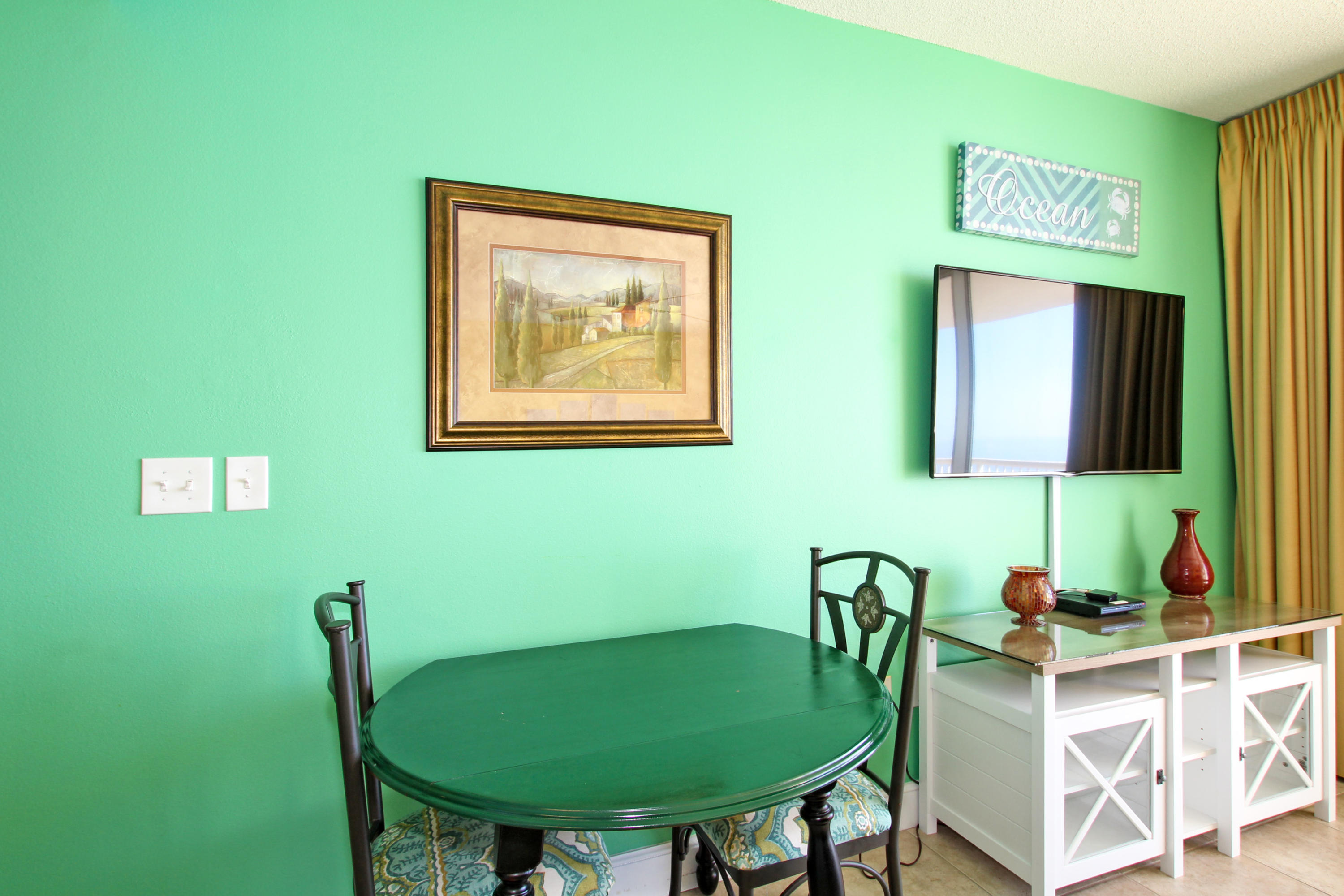 MAJESTIC BEACH TOWERS I - Residential