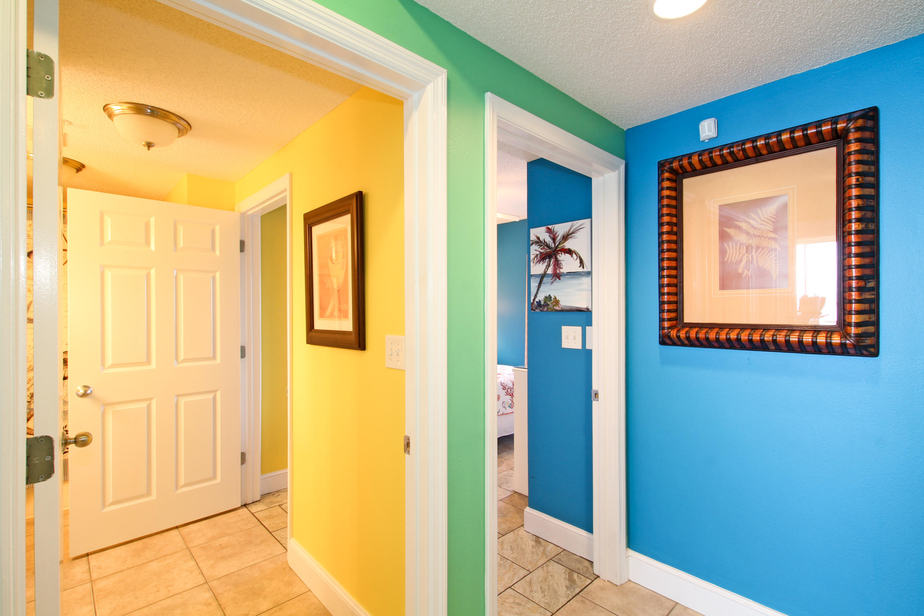 MAJESTIC BEACH TOWERS I - Residential