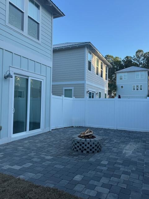 LIGHTHOUSE POINTE - Residential