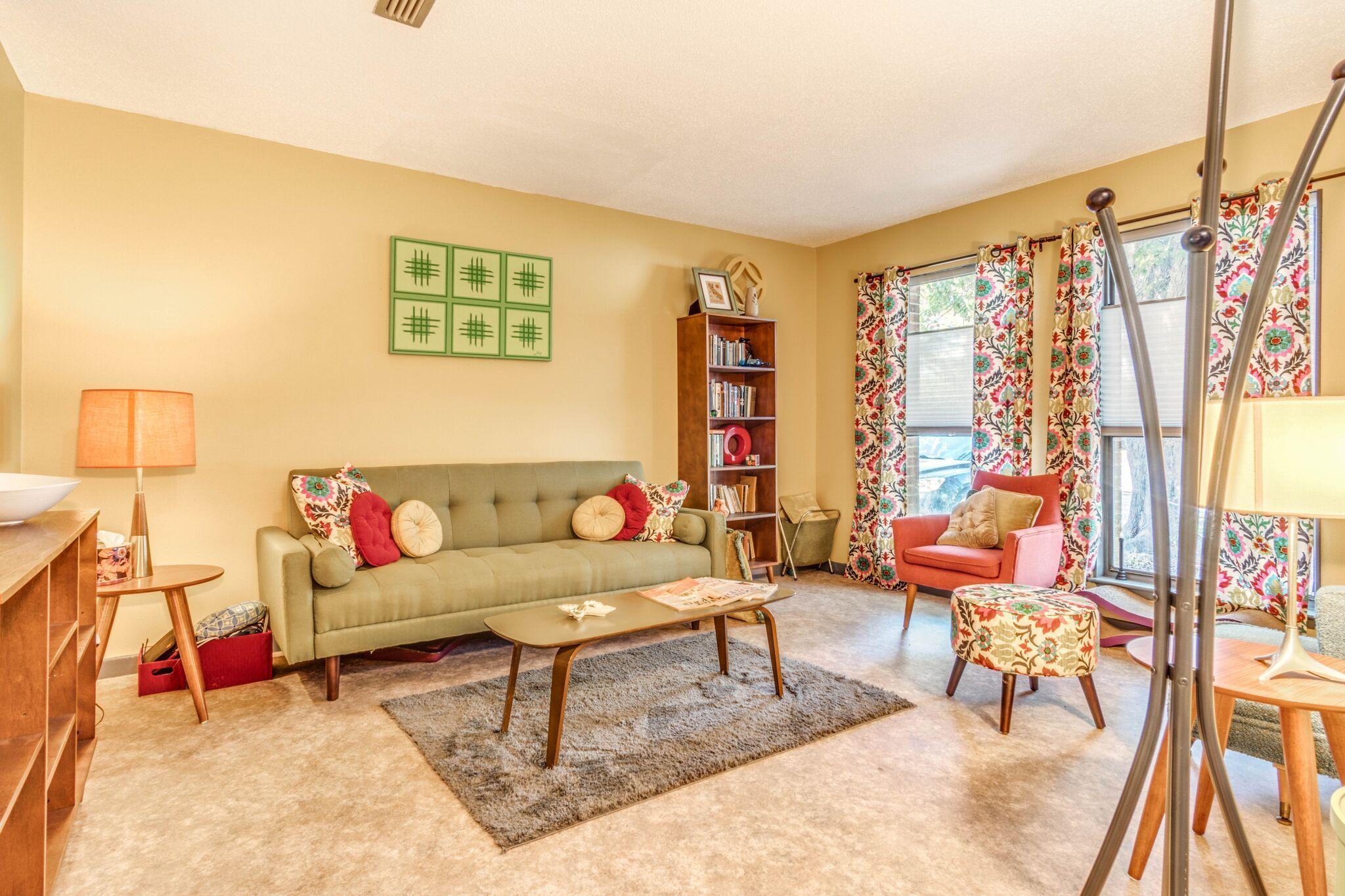 MARINERS COVE - Residential