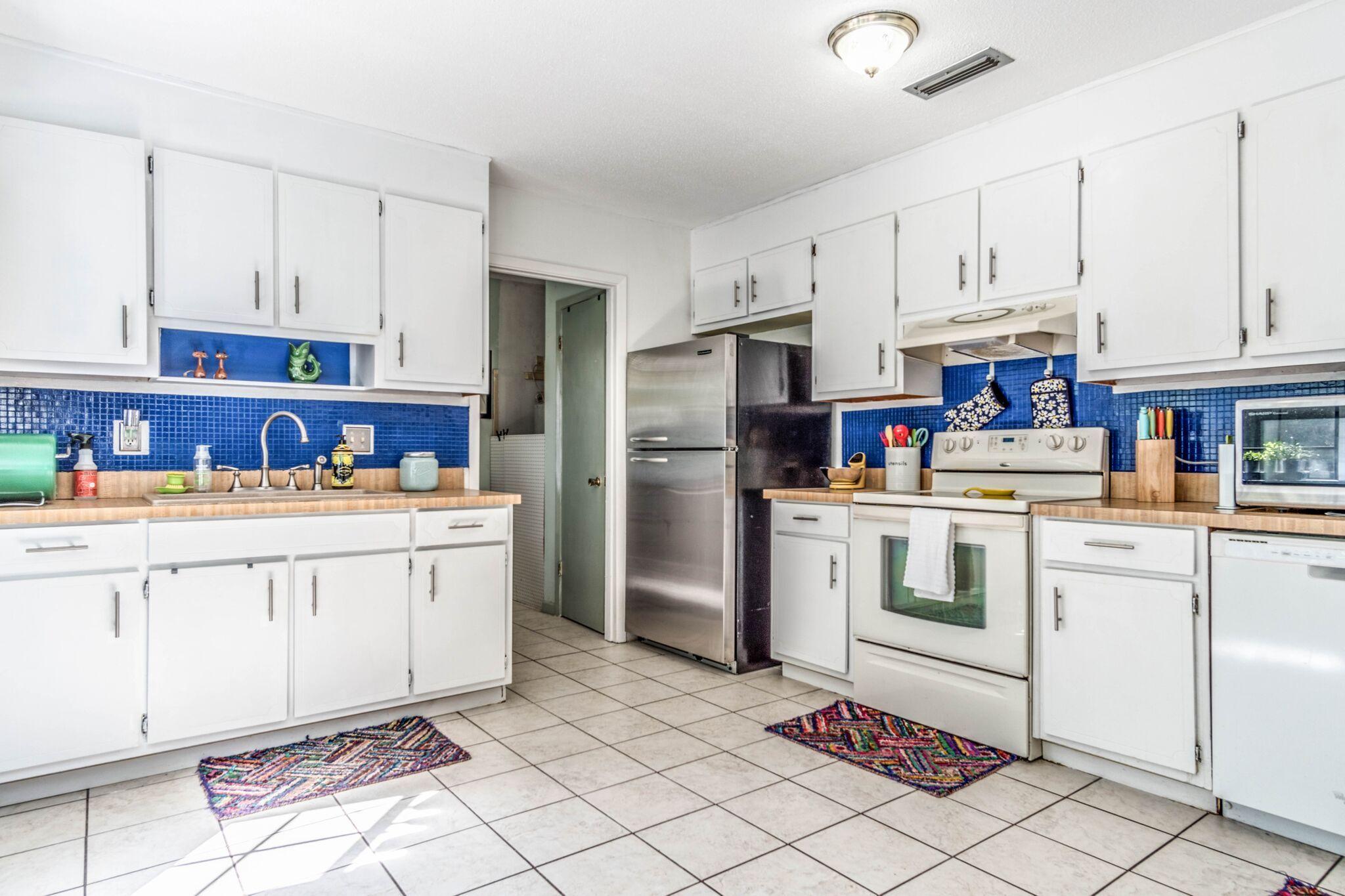 MARINERS COVE - Residential