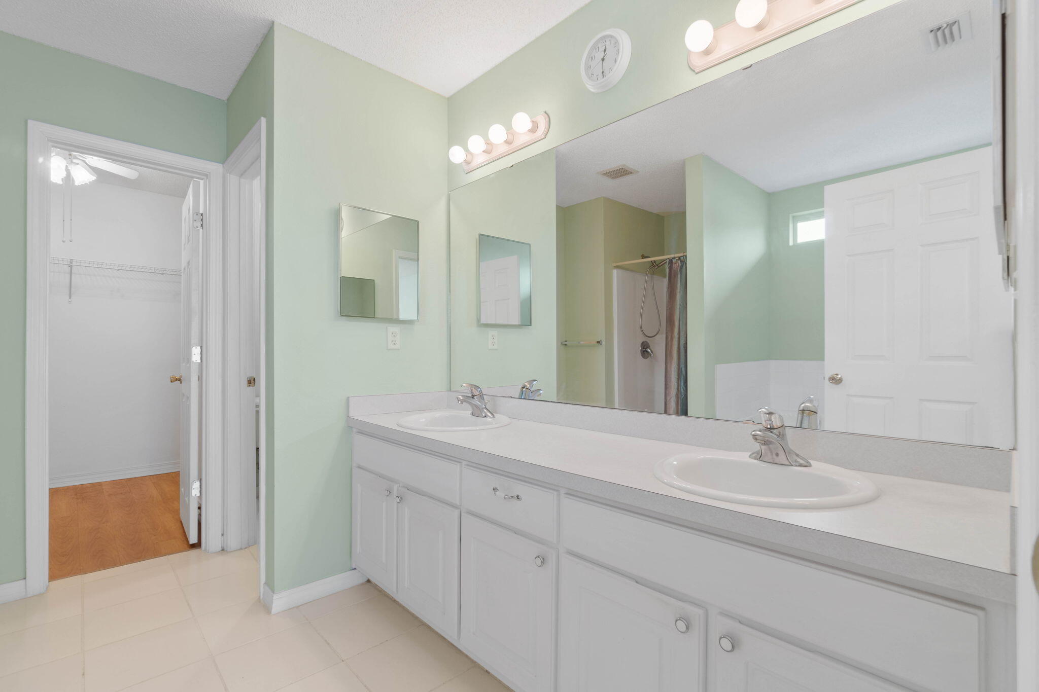 ASHBERRY WOODS - Residential