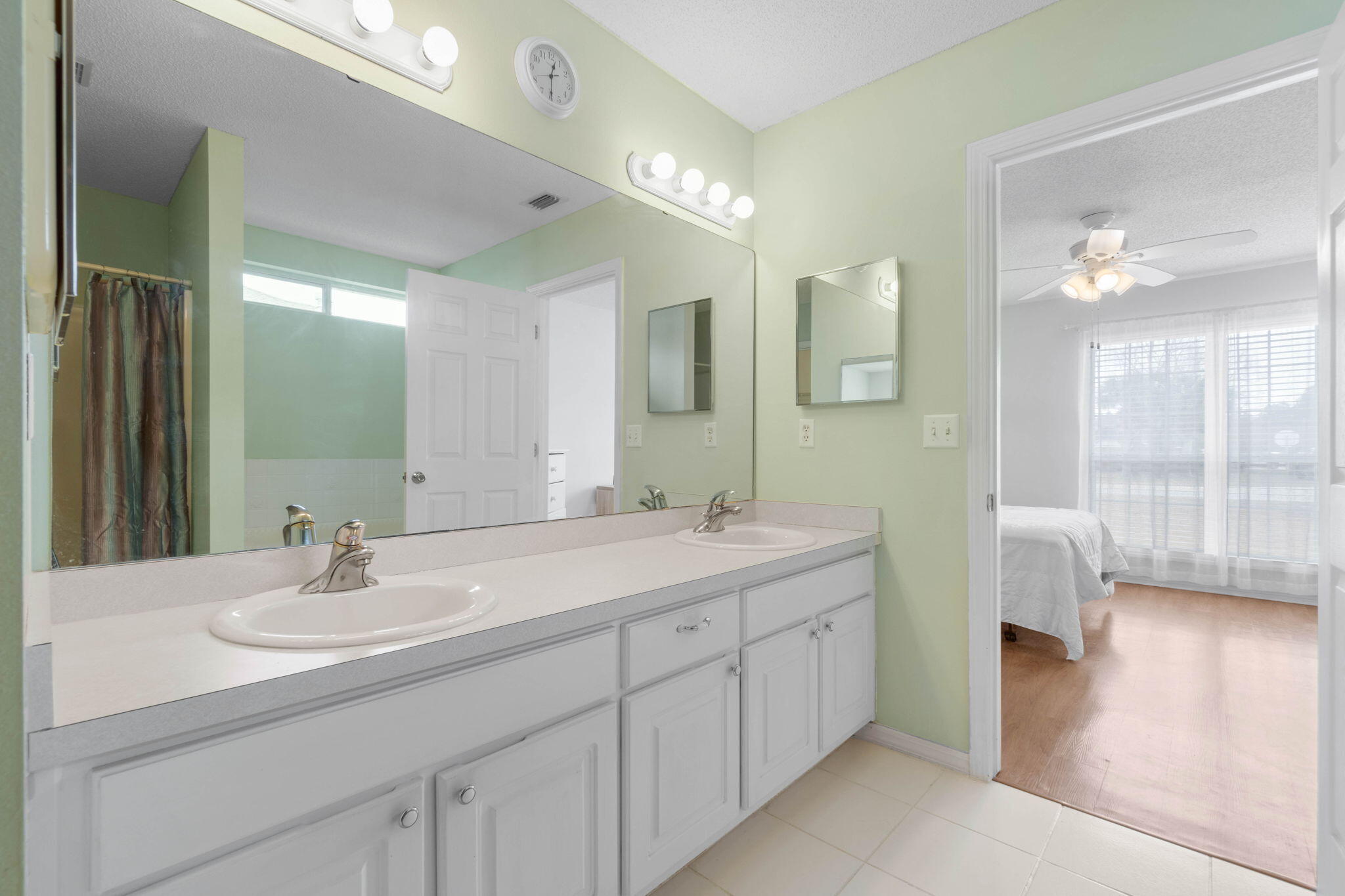 ASHBERRY WOODS - Residential