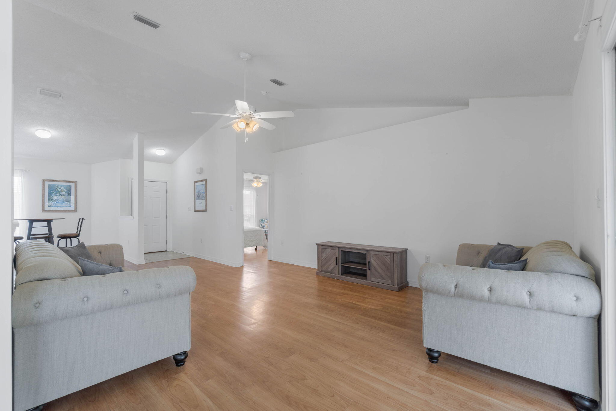 ASHBERRY WOODS - Residential