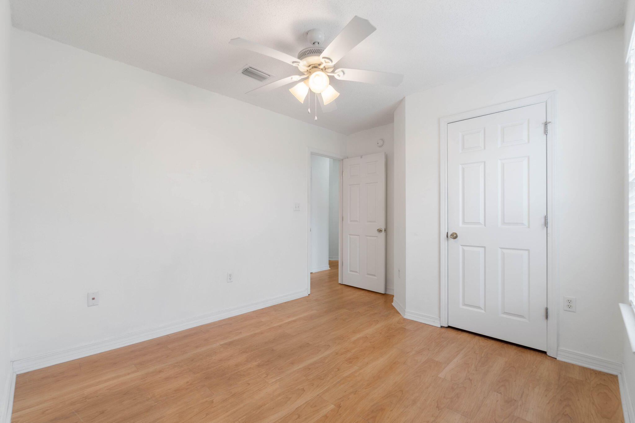 ASHBERRY WOODS - Residential