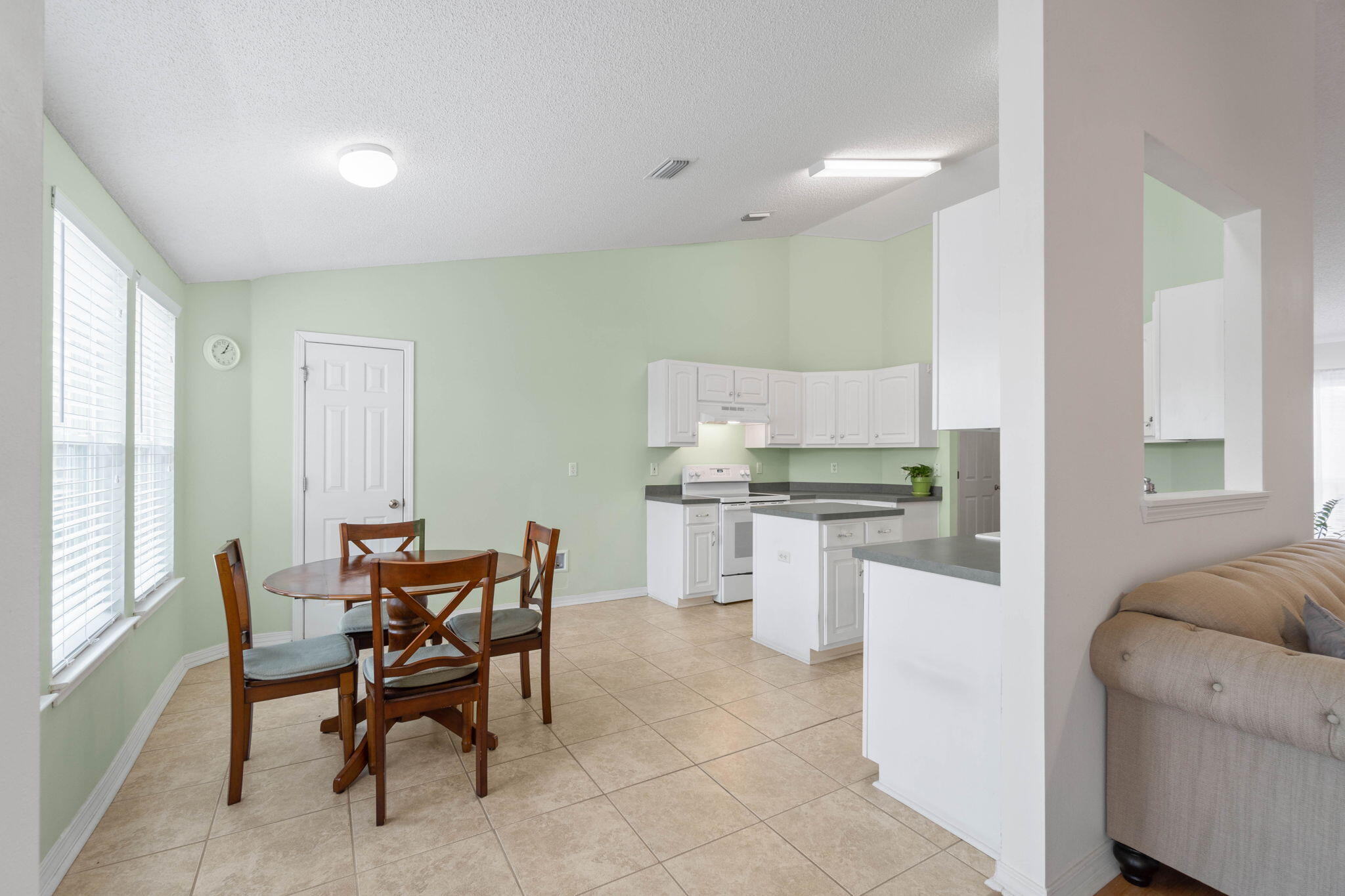 ASHBERRY WOODS - Residential