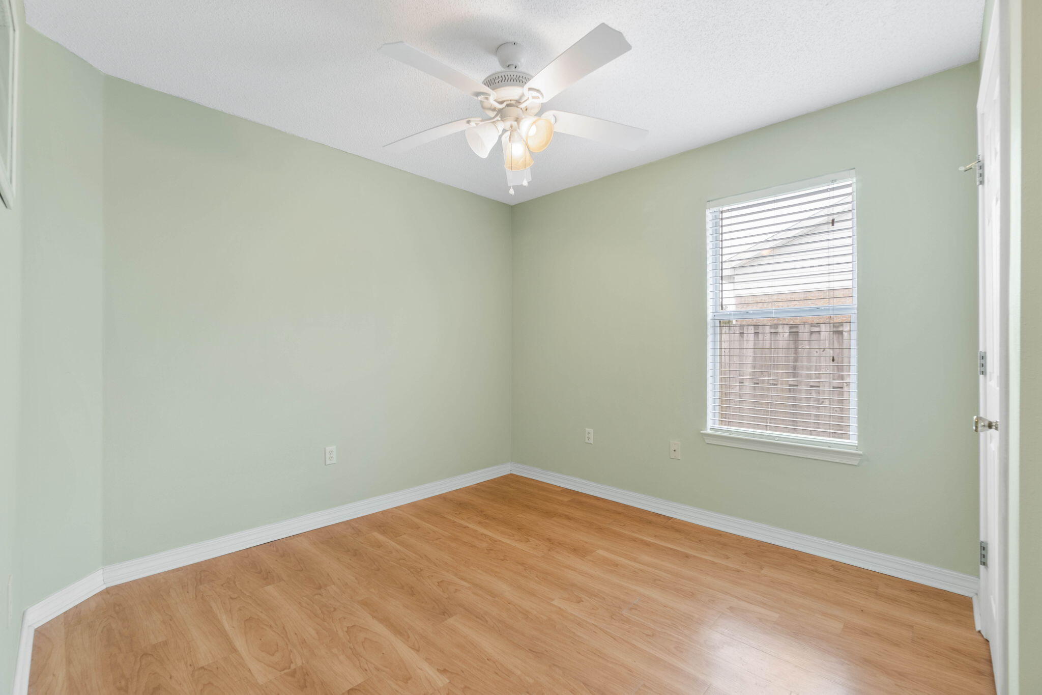 ASHBERRY WOODS - Residential